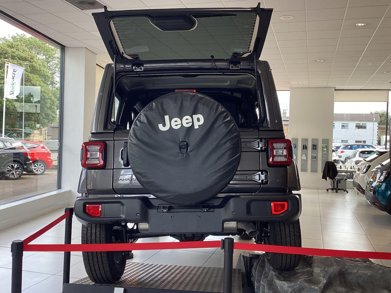 Used Jeep Wrangler 2025 for sale - 76136538: Photo 5