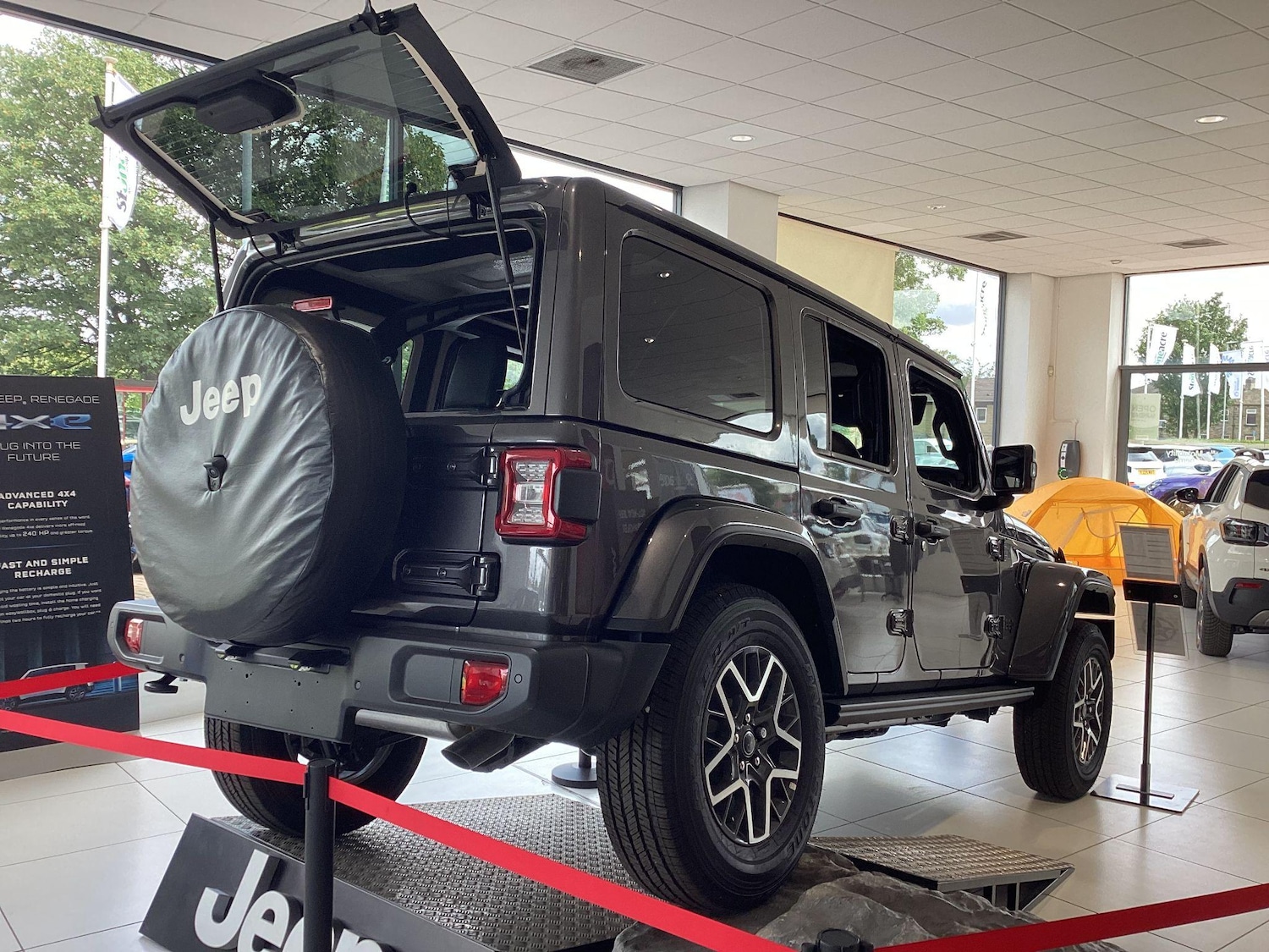 Used Jeep Wrangler 2025 for sale - 76136538: Photo 6