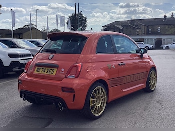 Used Abarth 695 2024 for sale - 75544154: Photo