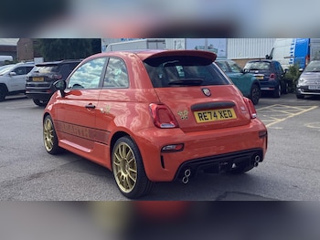 Used Abarth 695 2024 for sale - 75544154: Photo