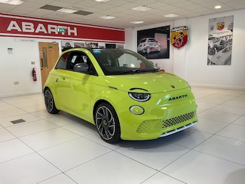 (24) - 42kWh Scorpionissima Convertible 2dr Electric Auto (155 ps)