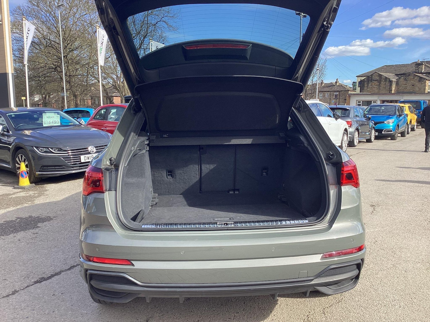 Used Audi Q3 2019 for sale - 78047461: Photo 10