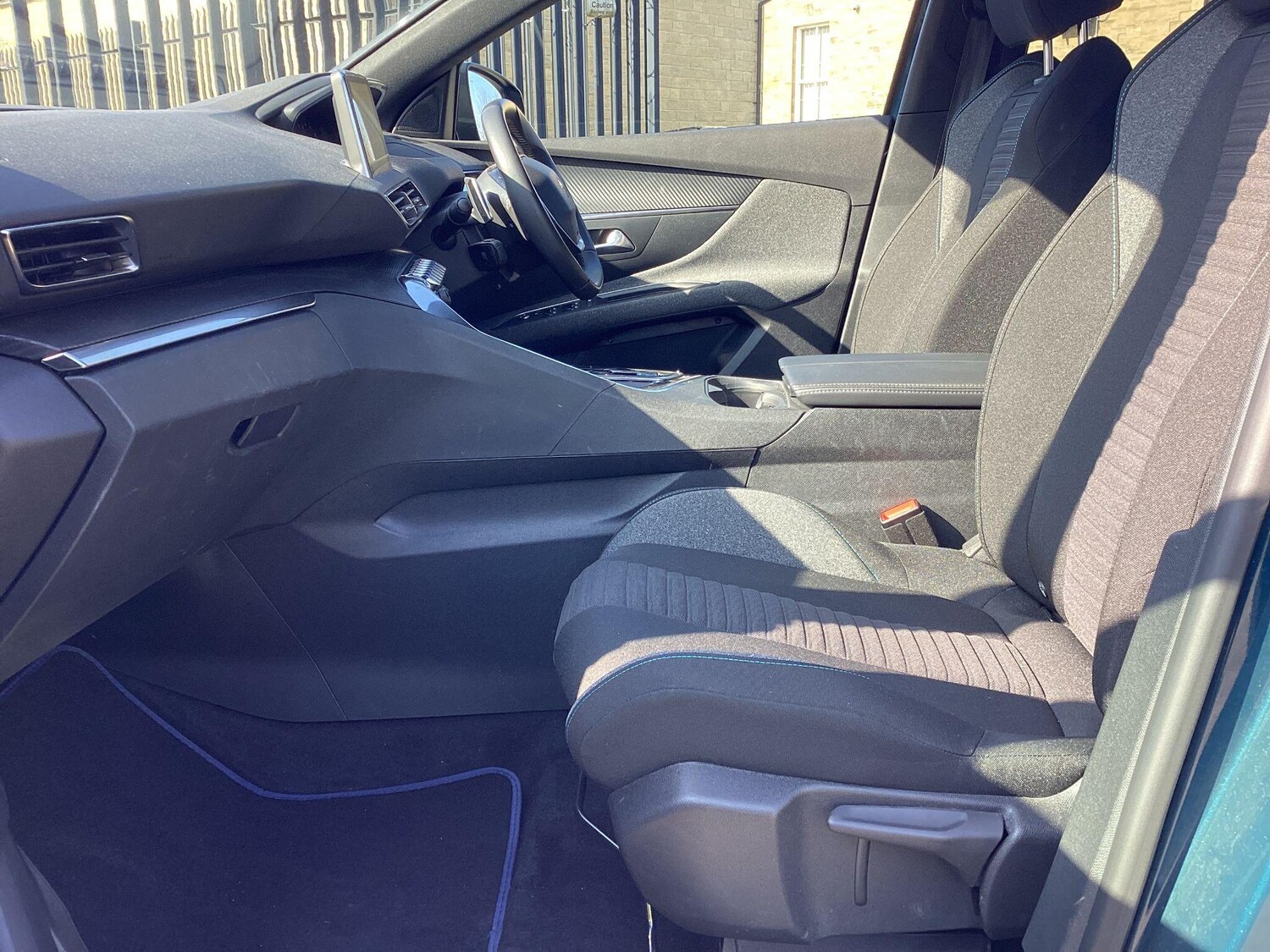 Used Peugeot 3008 2023 for sale - 77958180: Photo 21