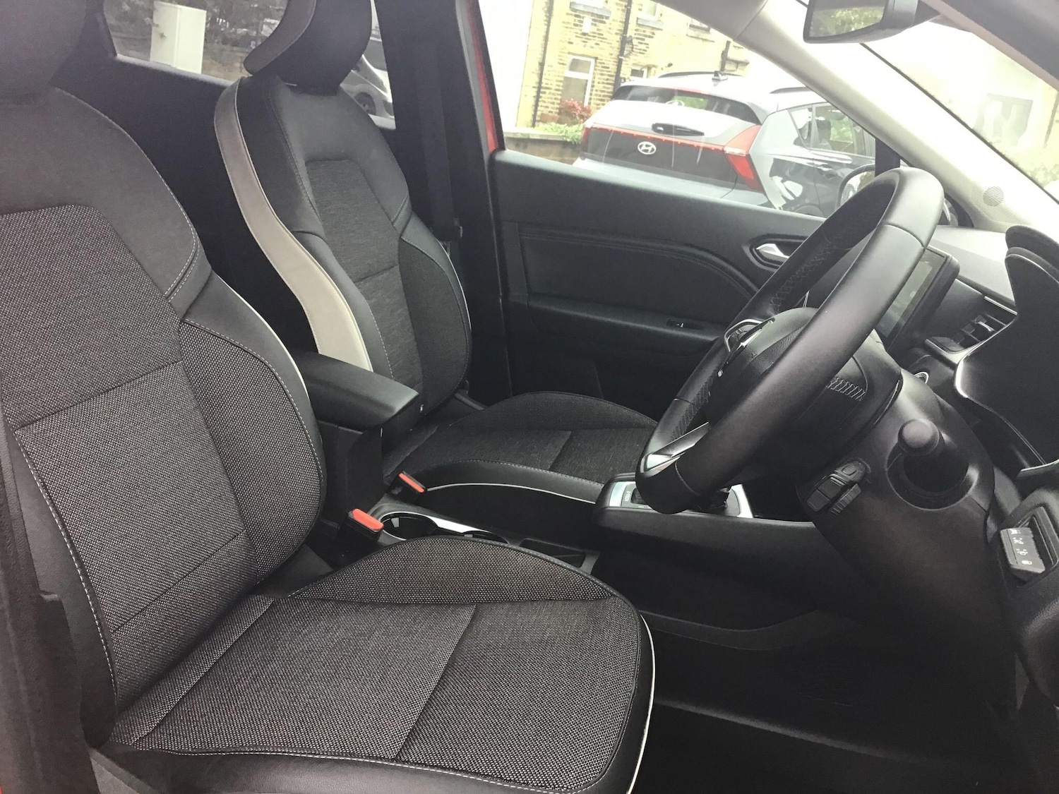 Used Renault Captur 2023 for sale - 76667435: Photo 14