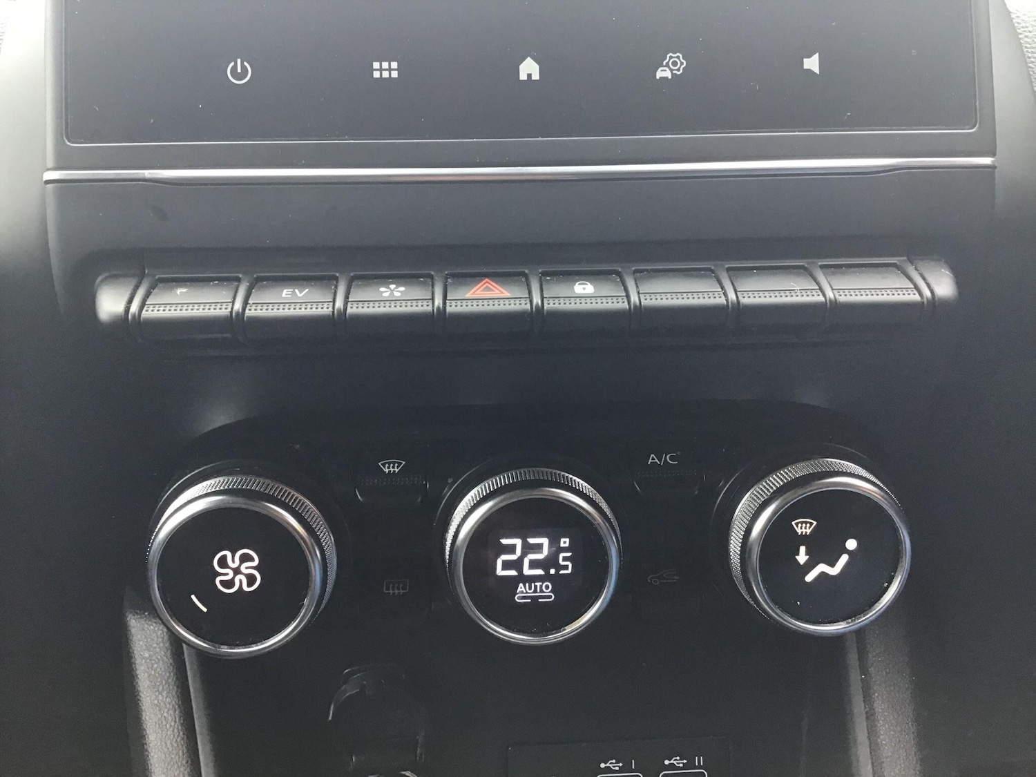 Used Renault Captur 2023 for sale - 76667435: Photo 21