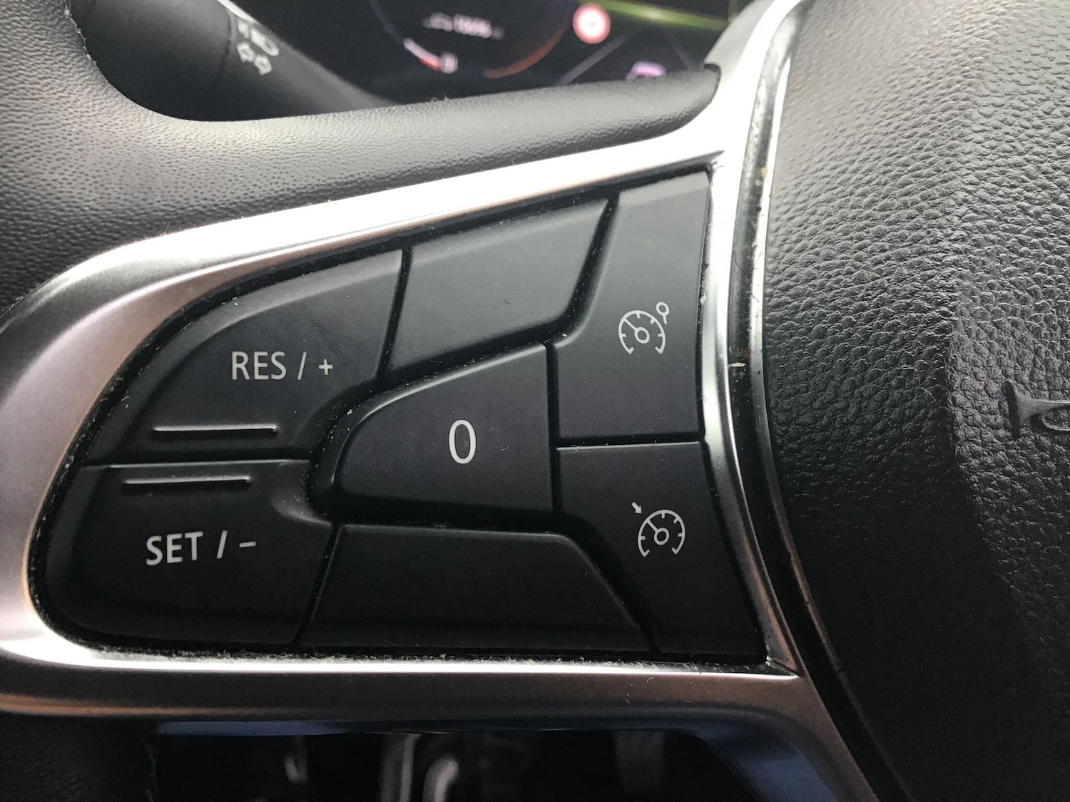 Used Renault Captur 2023 for sale - 76667435: Photo 23