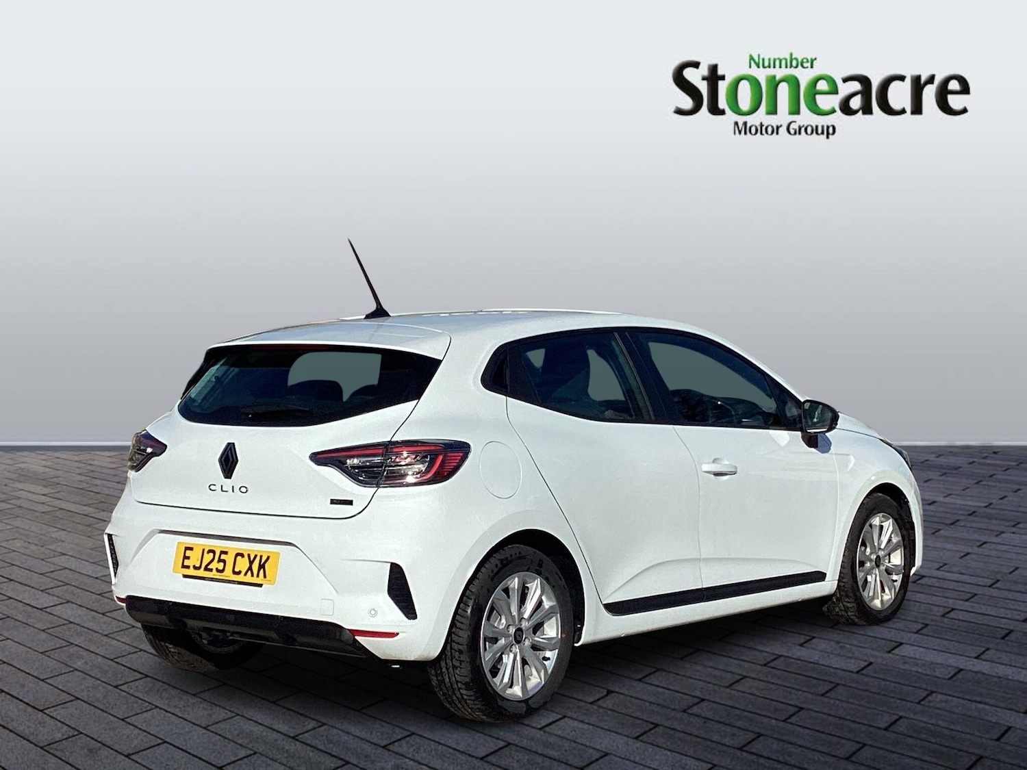 Used Renault Clio 2025 for sale - 77737965: Photo 2