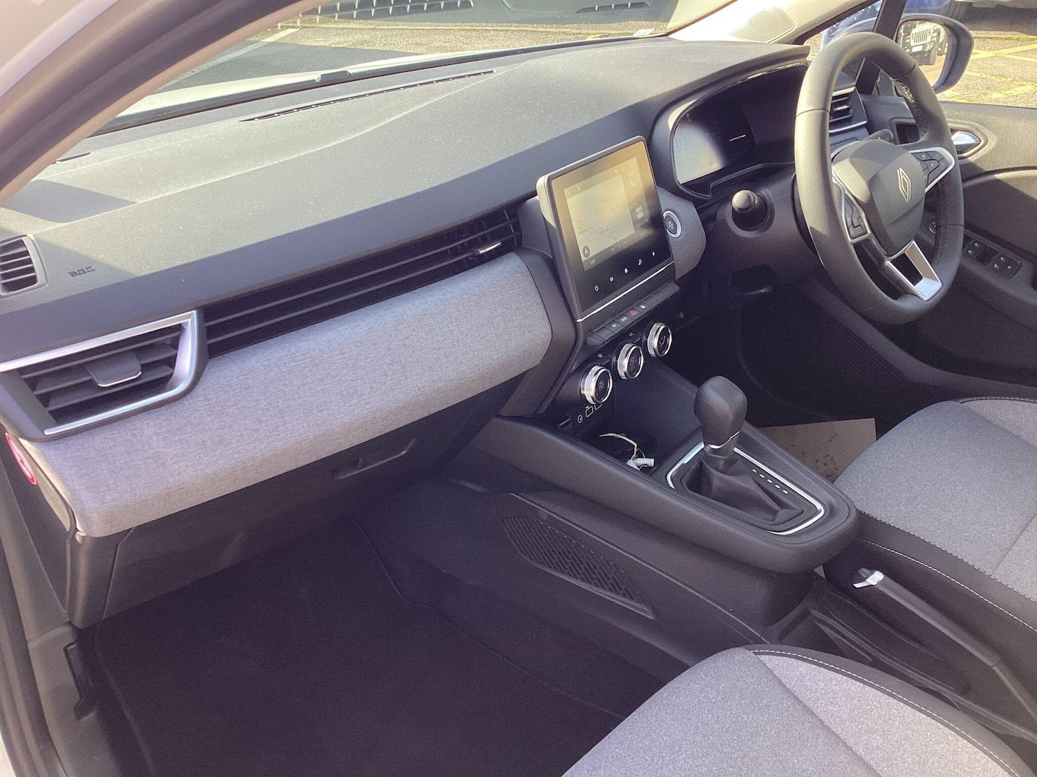 Used Renault Clio 2025 for sale - 77737965: Photo 9