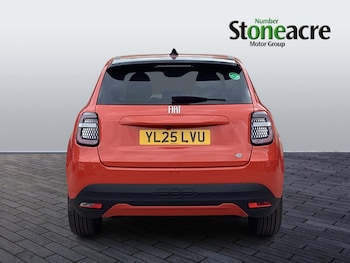 Used Fiat 600 2025 for sale - 76549579: Photo