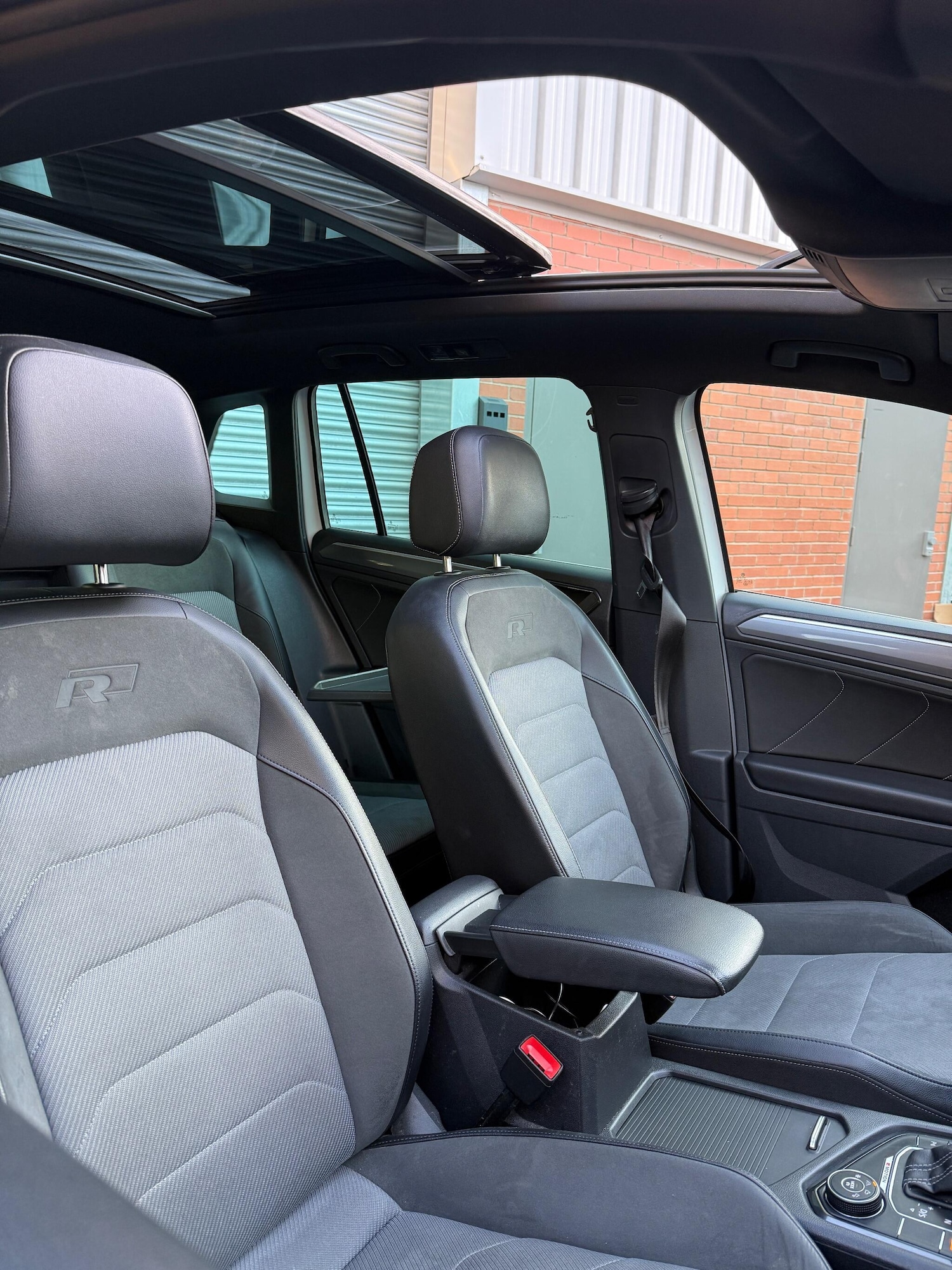 Used Volkswagen Tiguan 2018 for sale - 76878807: Photo 15