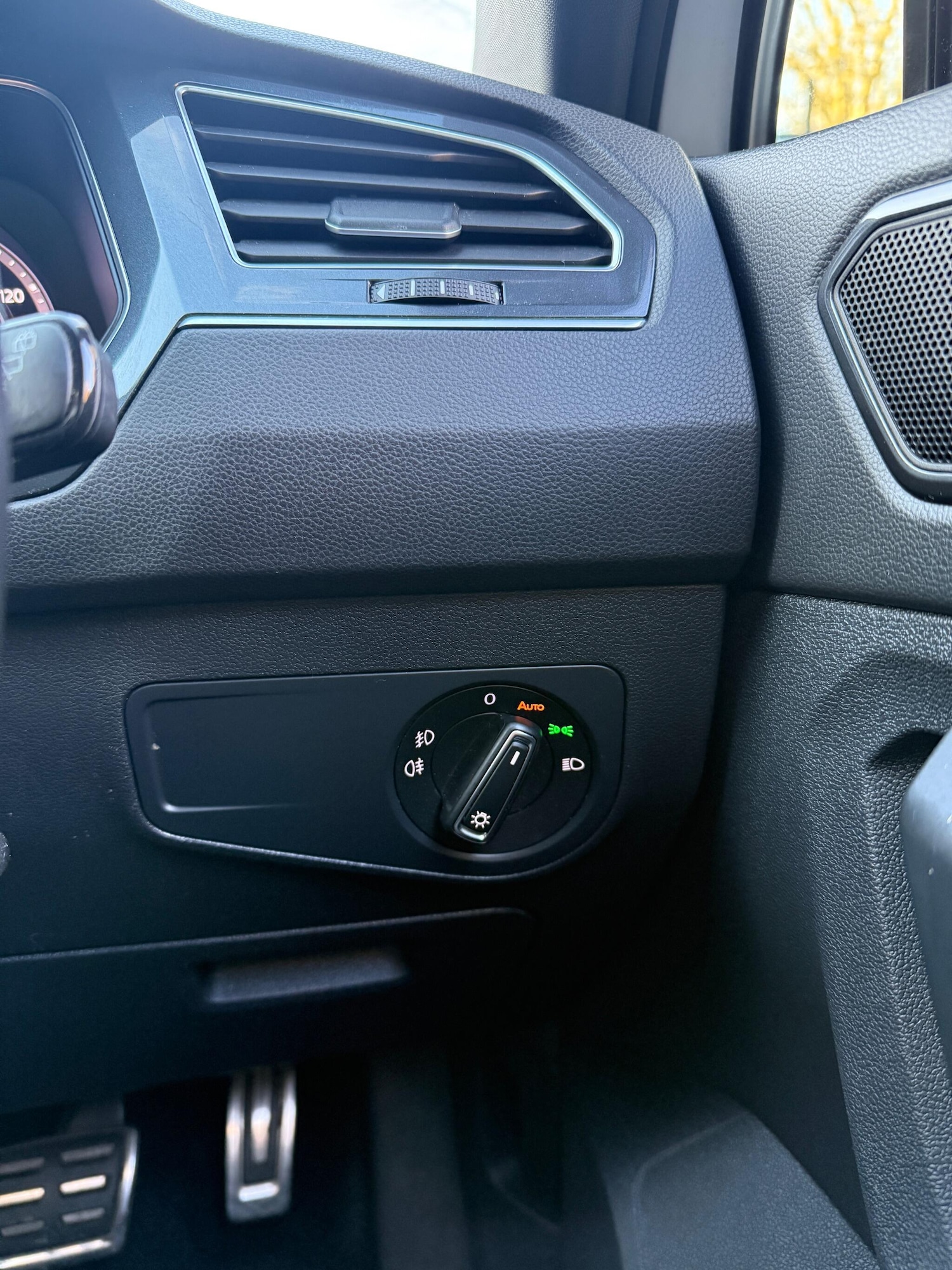 Used Volkswagen Tiguan 2018 for sale - 76878807: Photo 20