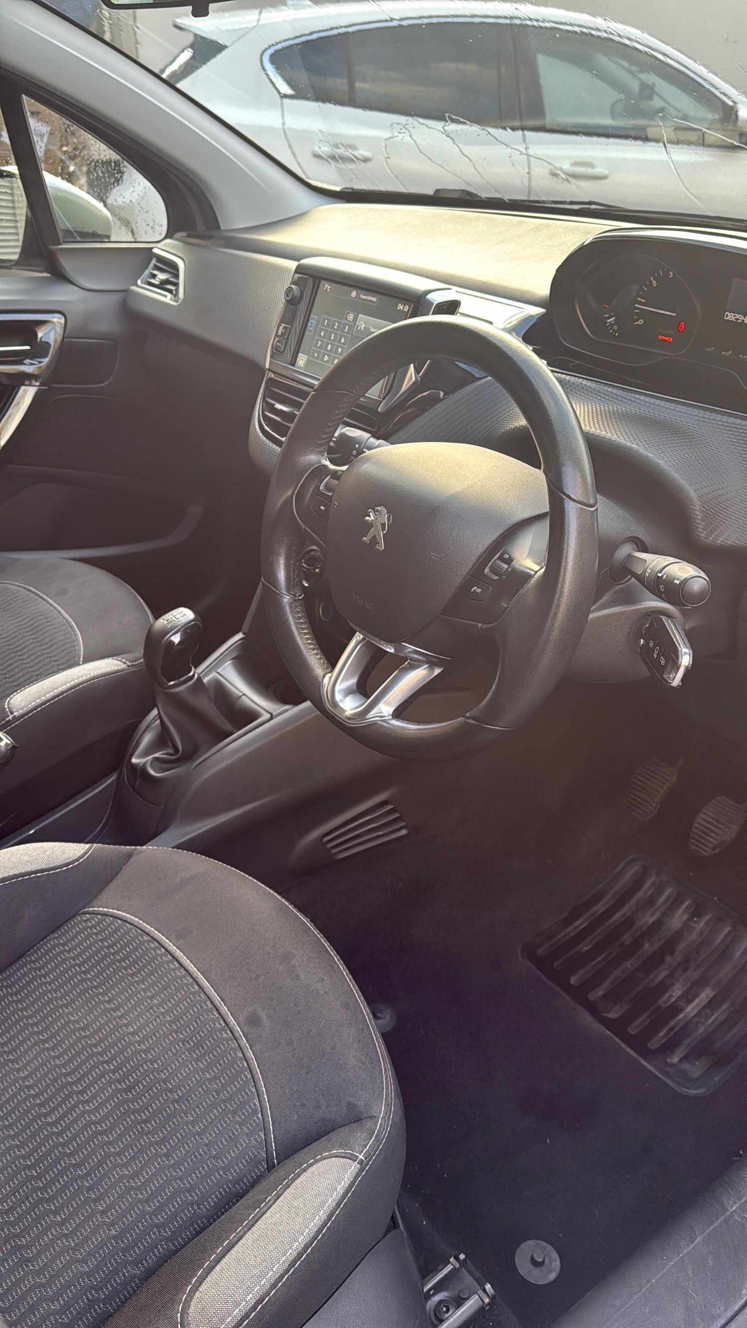 Used Peugeot 208 2015 for sale - 76878804: Photo 12