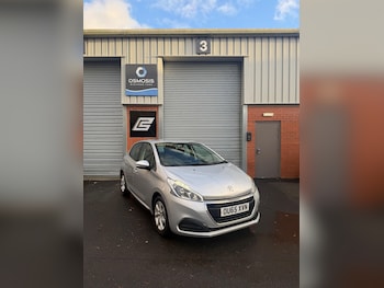 Used Peugeot 208 2015 for sale - 76878804: Photo