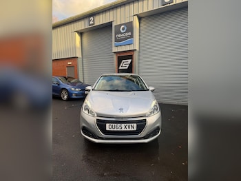 Used Peugeot 208 2015 for sale - 76878804: Photo