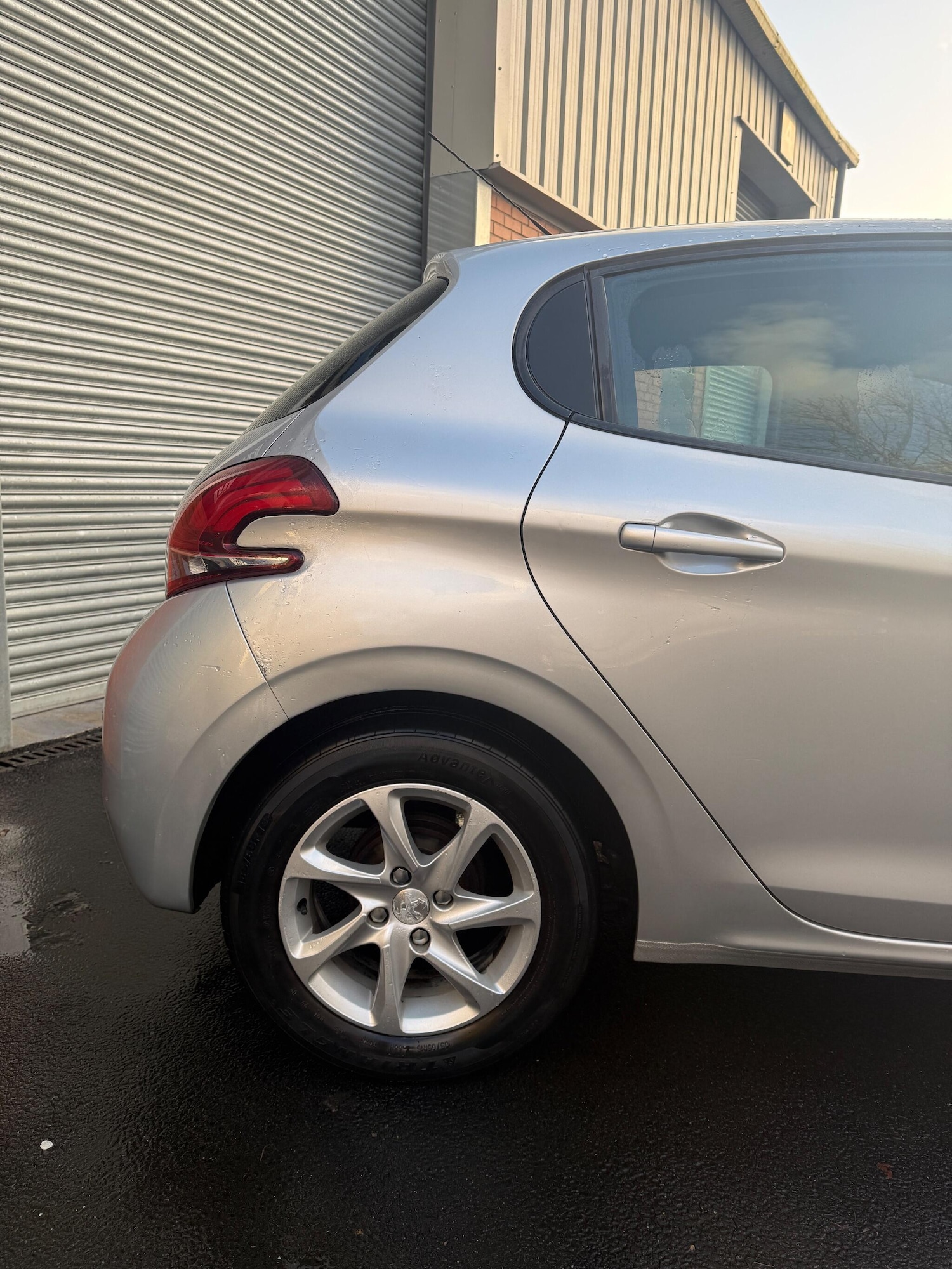 Used Peugeot 208 2015 for sale - 76878804: Photo 8