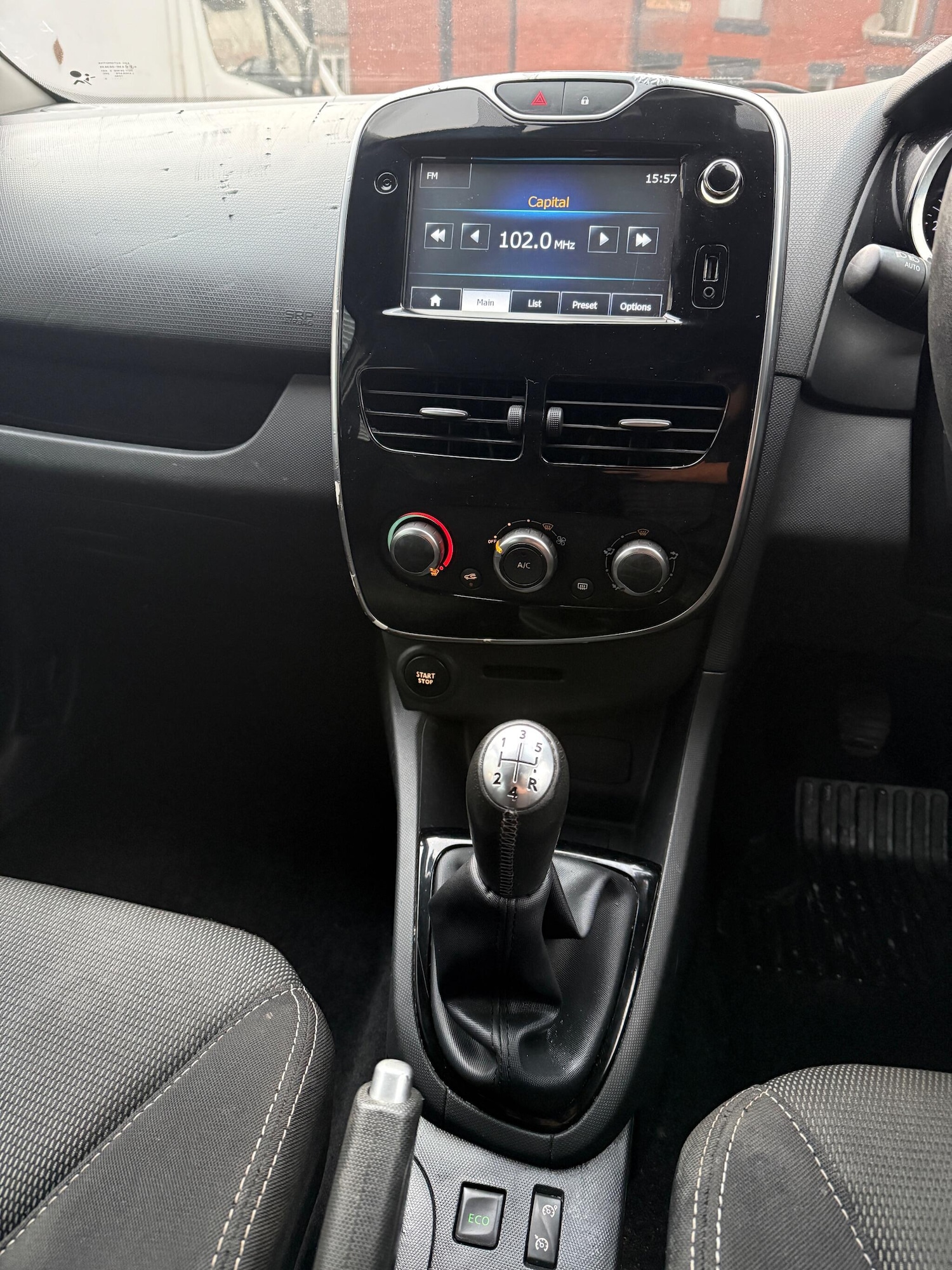 Used Renault Clio 2015 for sale - 76878806: Photo 14