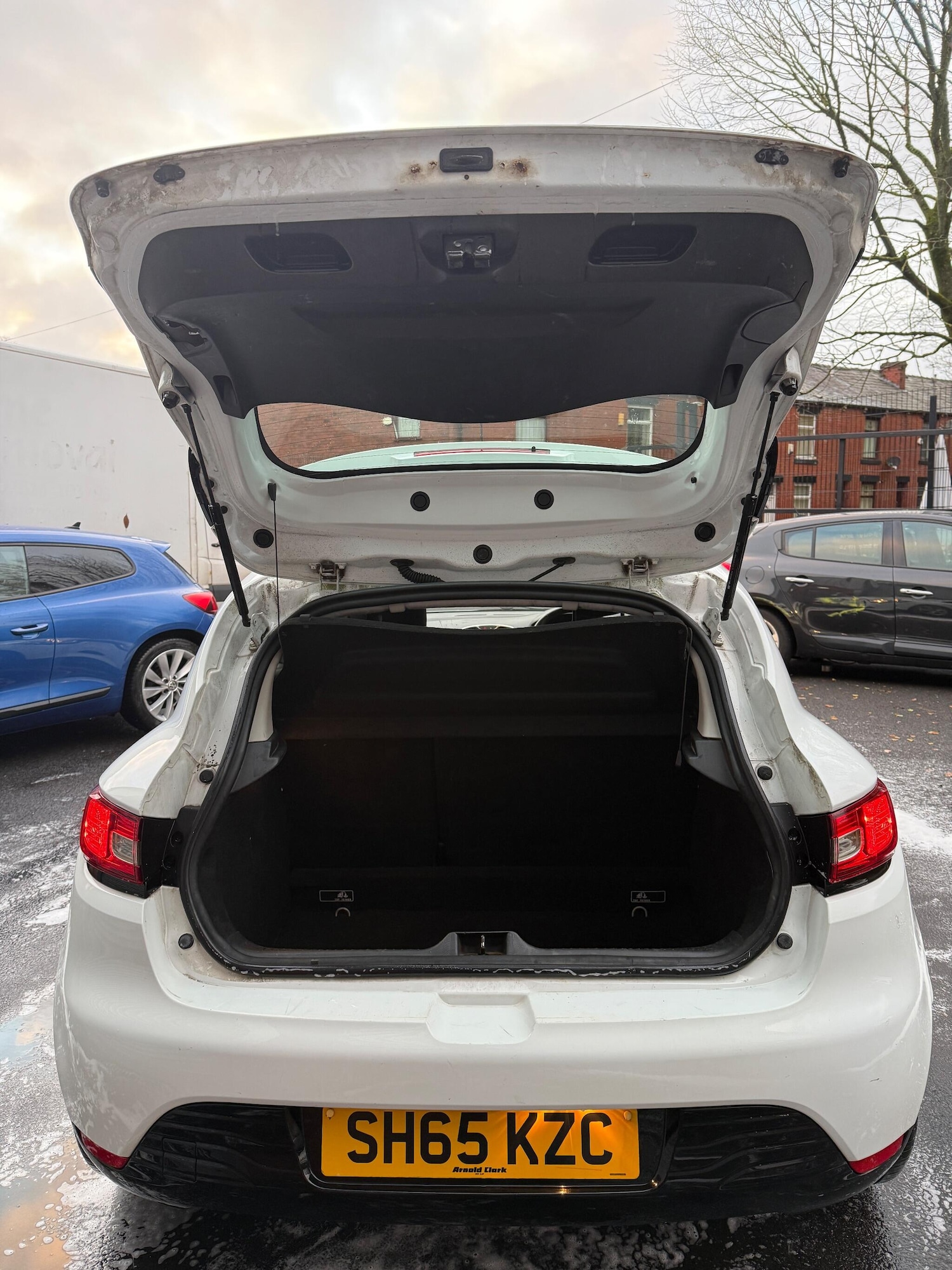 Used Renault Clio 2015 for sale - 76878806: Photo 8