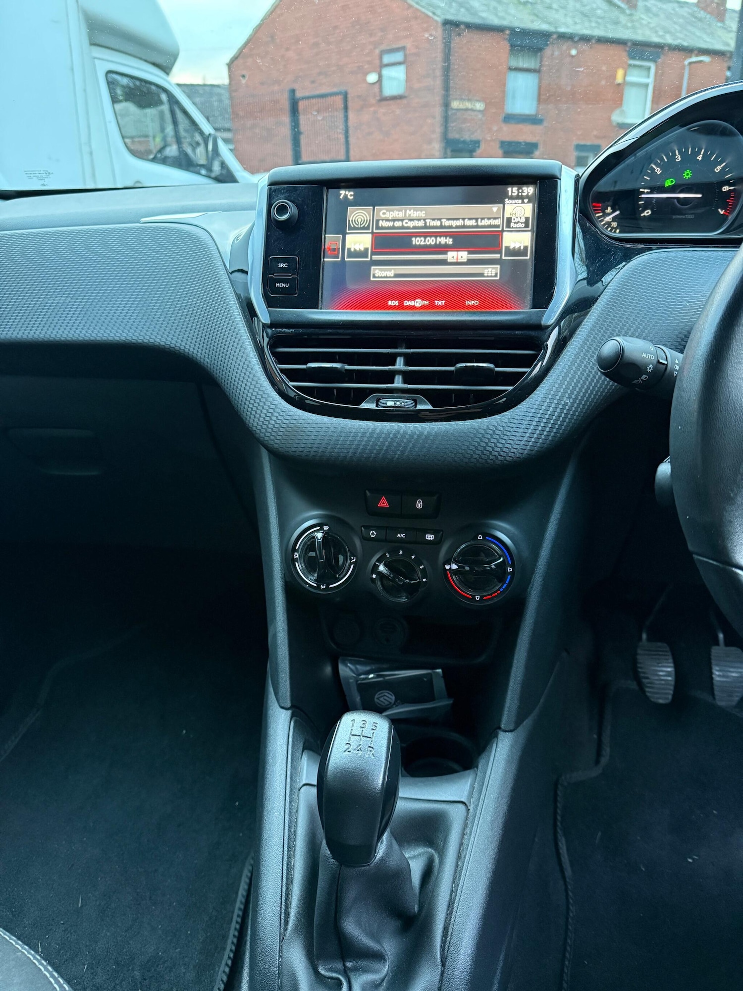 Used Peugeot 208 2015 for sale - 77237529: Photo 18