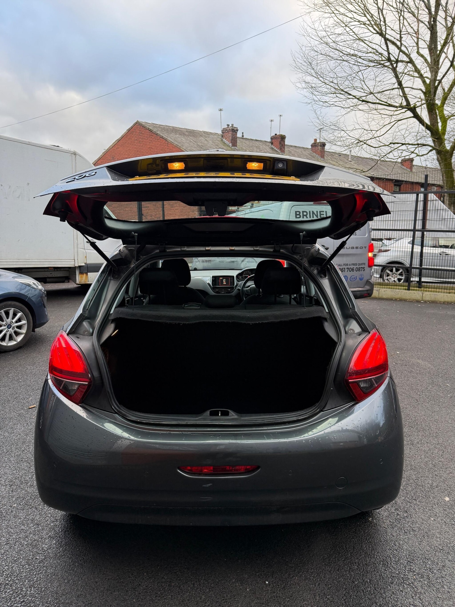 Used Peugeot 208 2015 for sale - 77237529: Photo 6