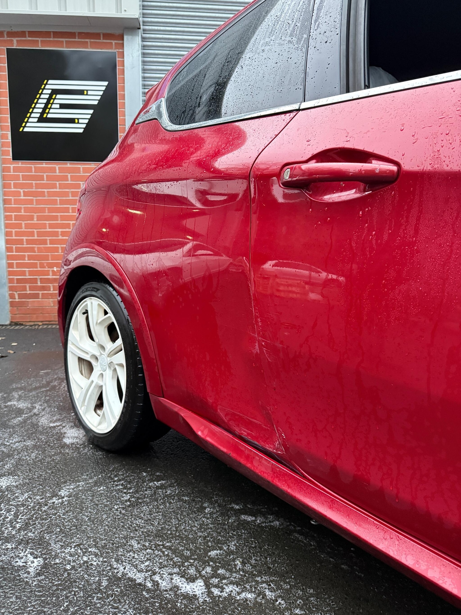 Used Peugeot 208 2013 for sale - 76878803: Photo 11