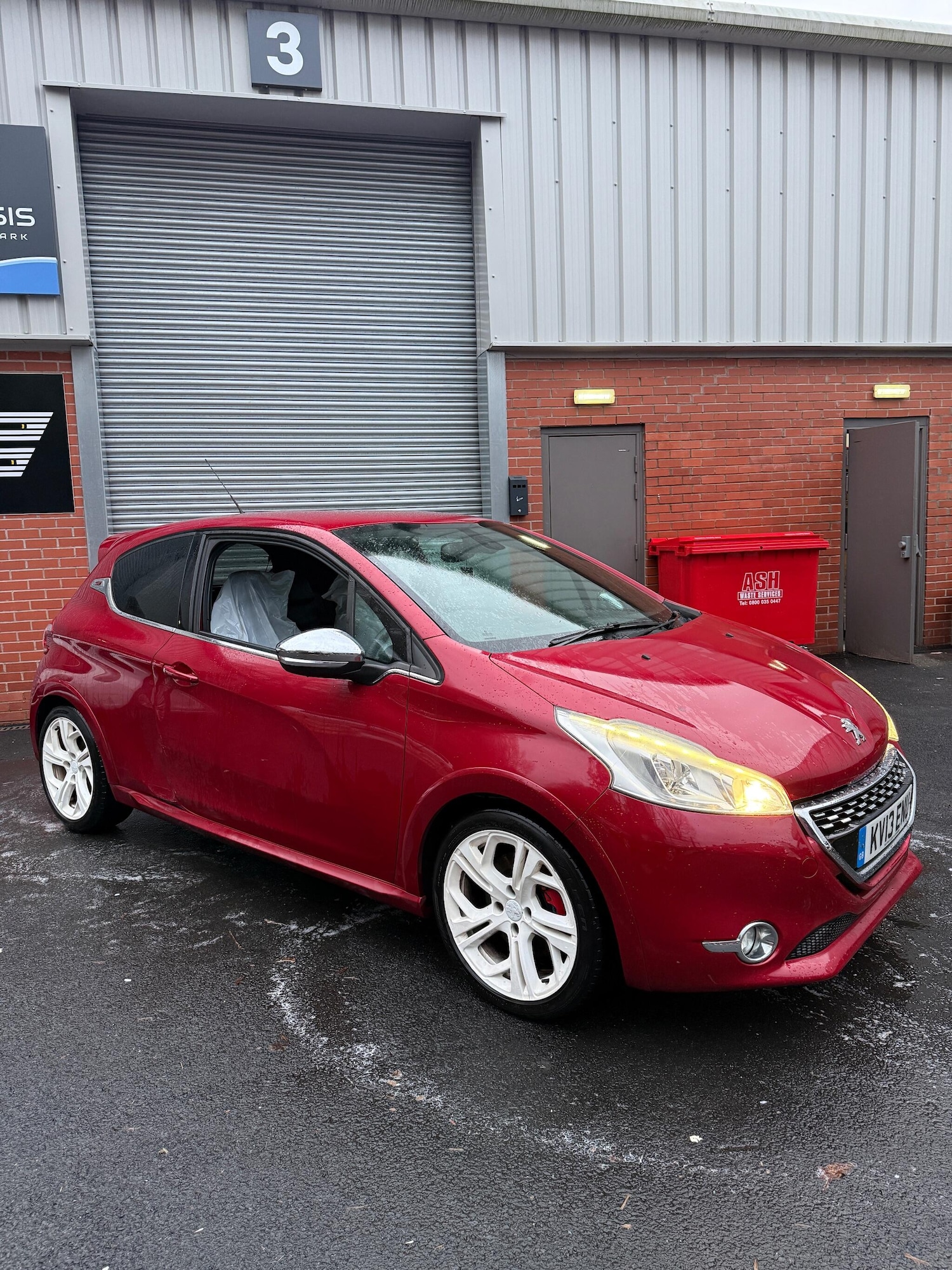 Used Peugeot 208 2013 for sale - 76878803: Photo 12