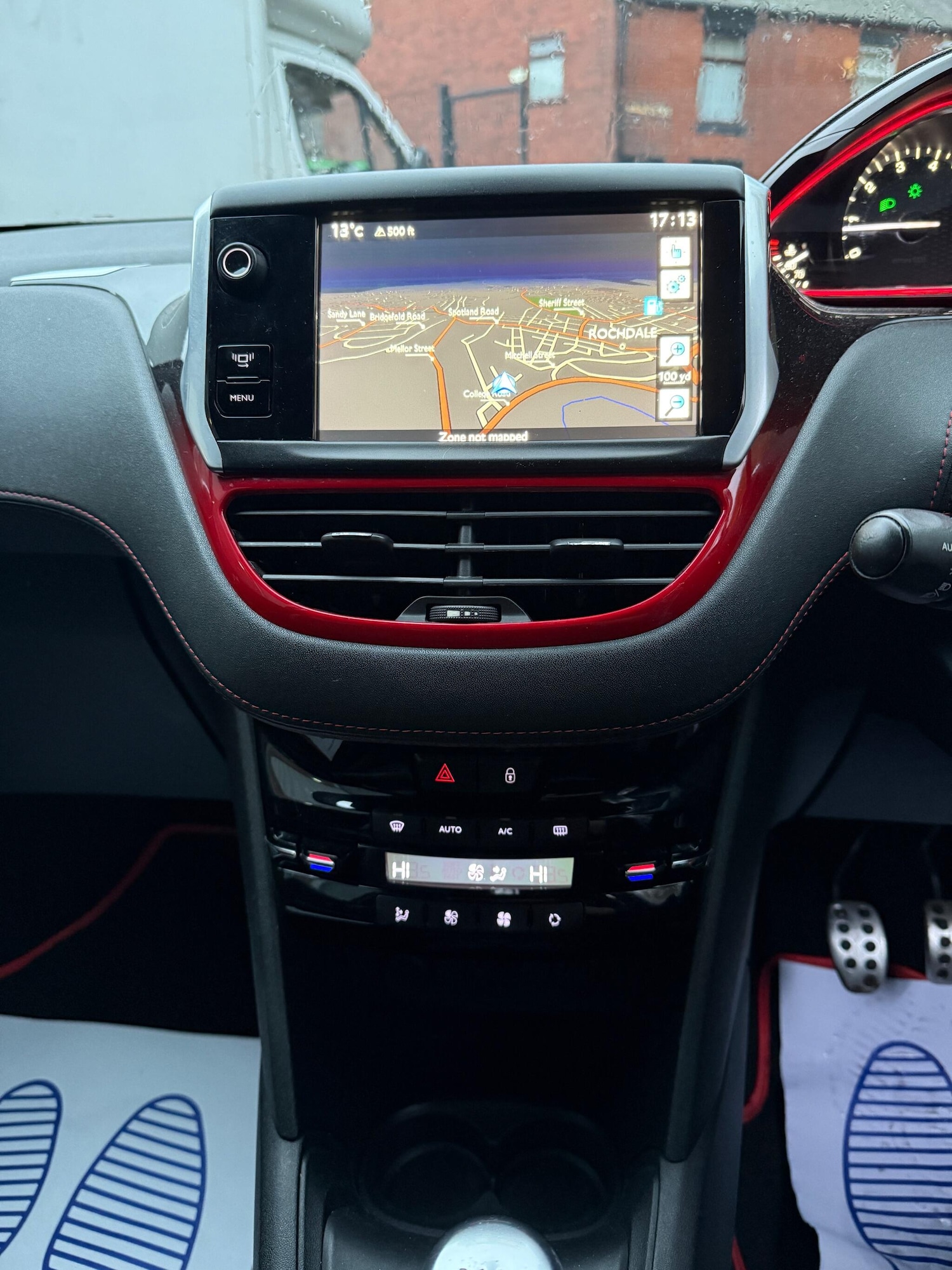 Used Peugeot 208 2013 for sale - 76878803: Photo 17