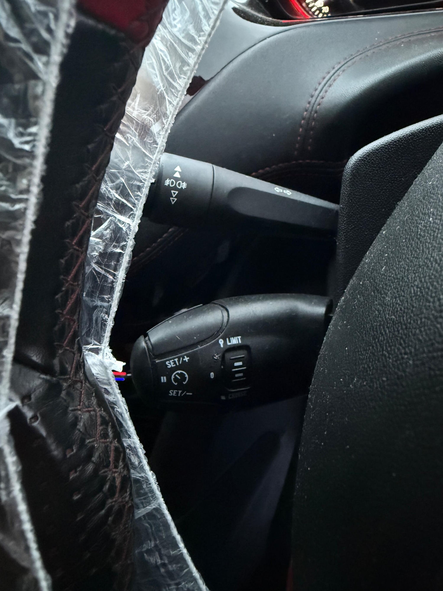 Used Peugeot 208 2013 for sale - 76878803: Photo 24