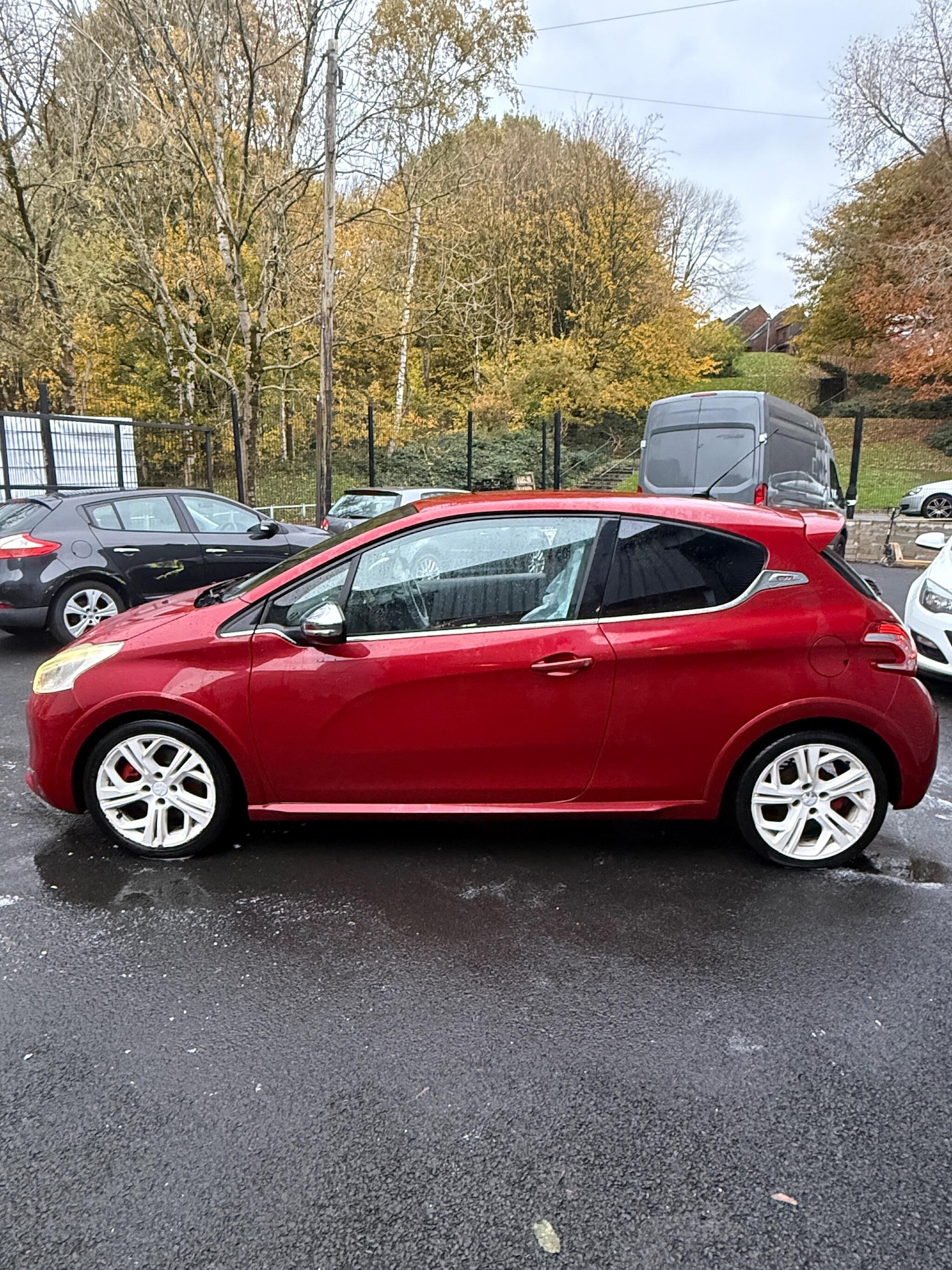 Used Peugeot 208 2013 for sale - 76878803: Photo 4
