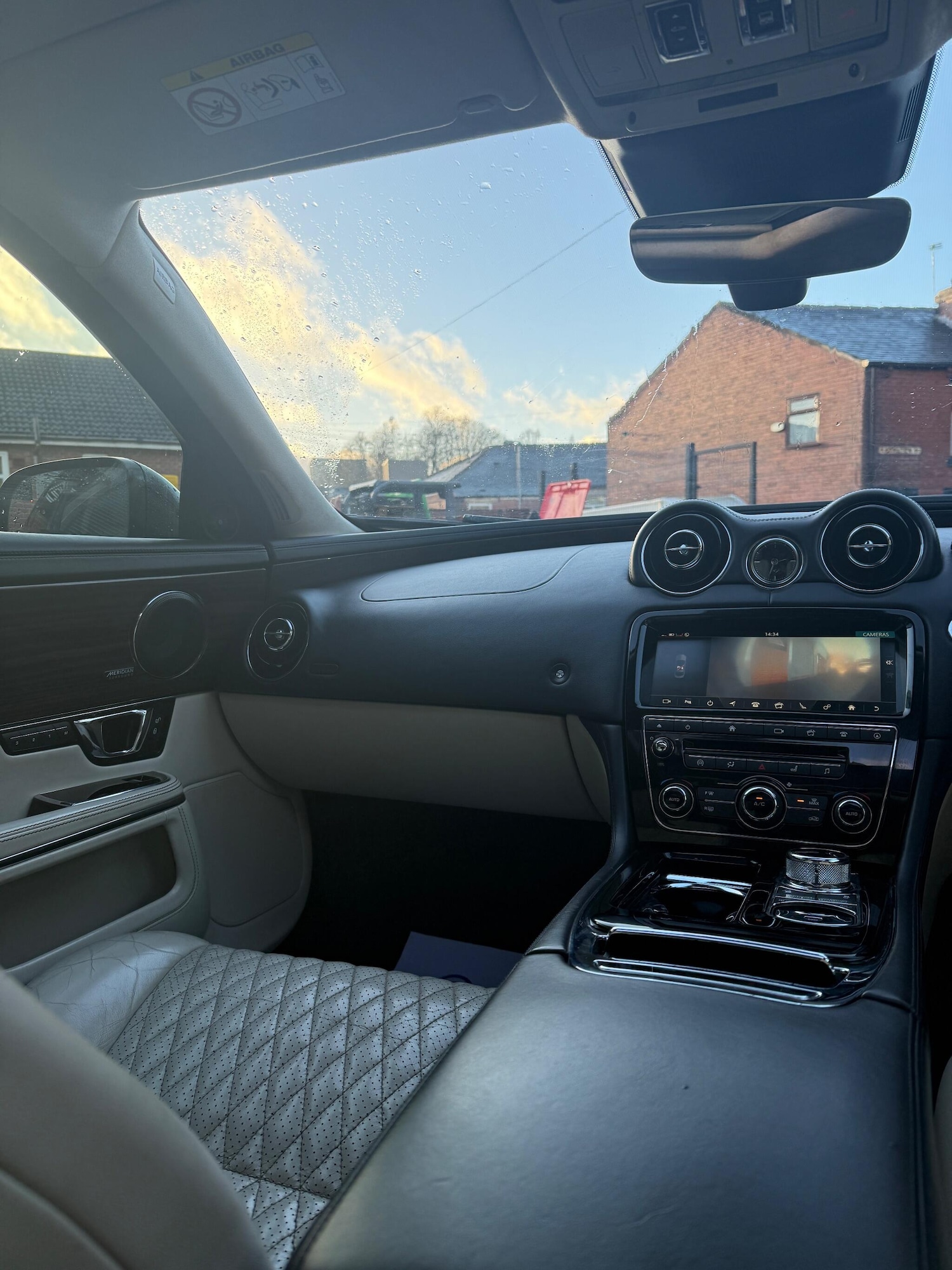 Used Jaguar XJ 2018 for sale - 77203131: Photo 11