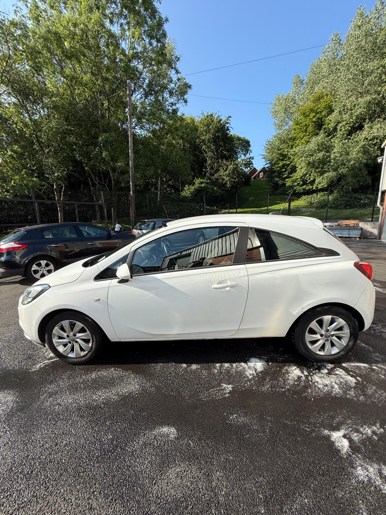 Used Vauxhall Corsa 2016 for sale - 76878809: Photo 3