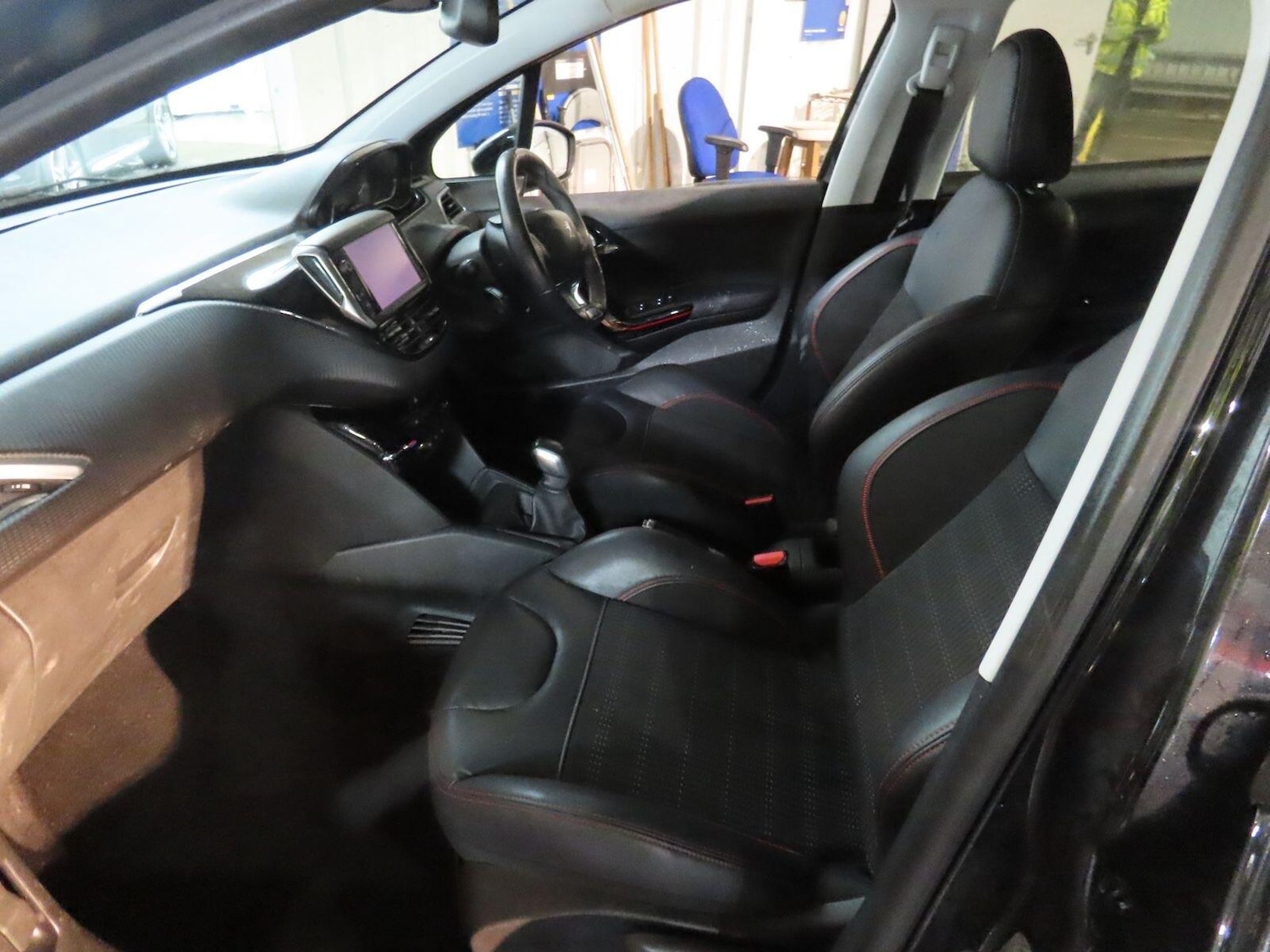 Used Peugeot 208 2018 for sale - 77769209: Photo 13