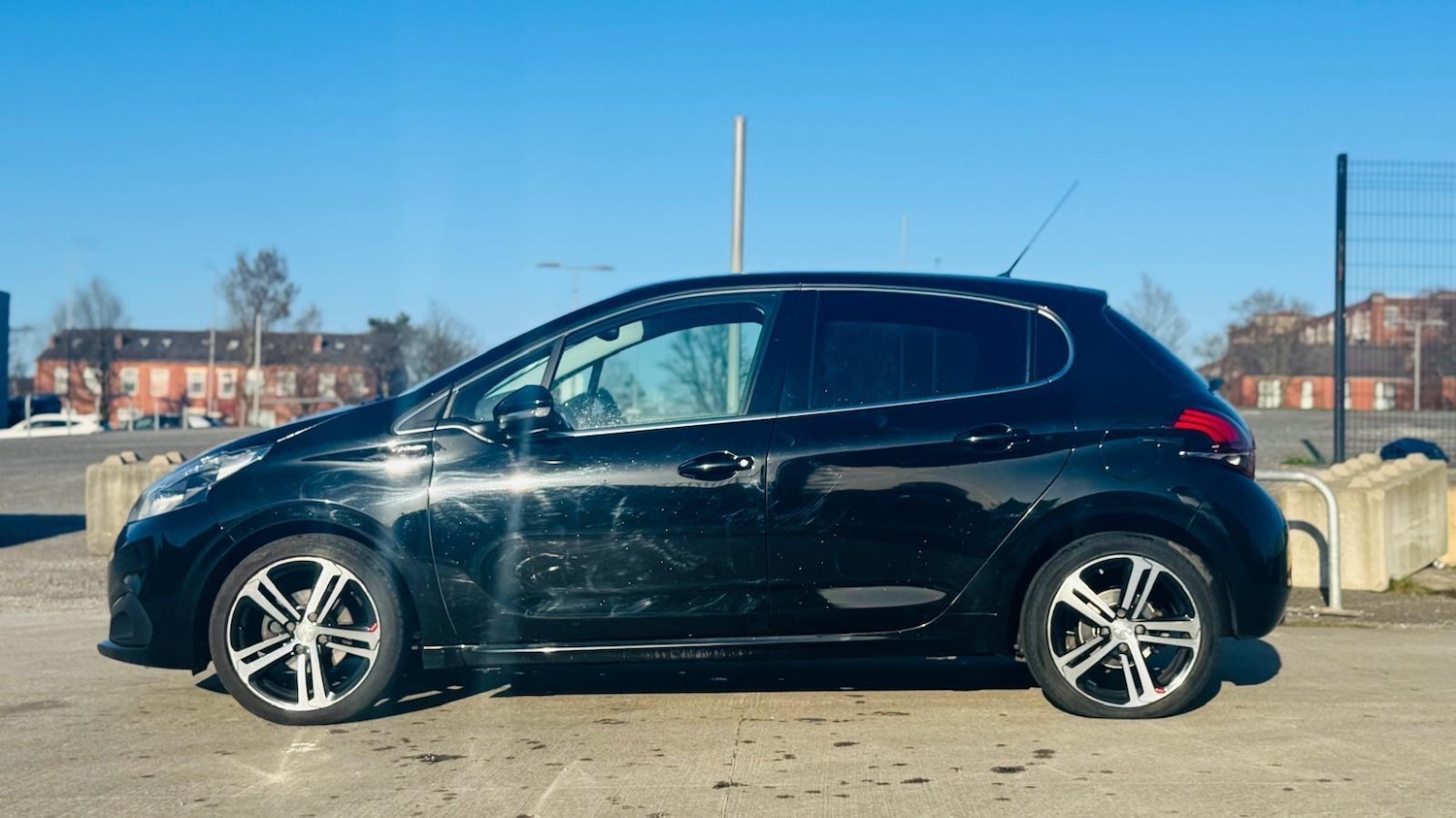 Used Peugeot 208 2018 for sale - 77769209: Photo 5