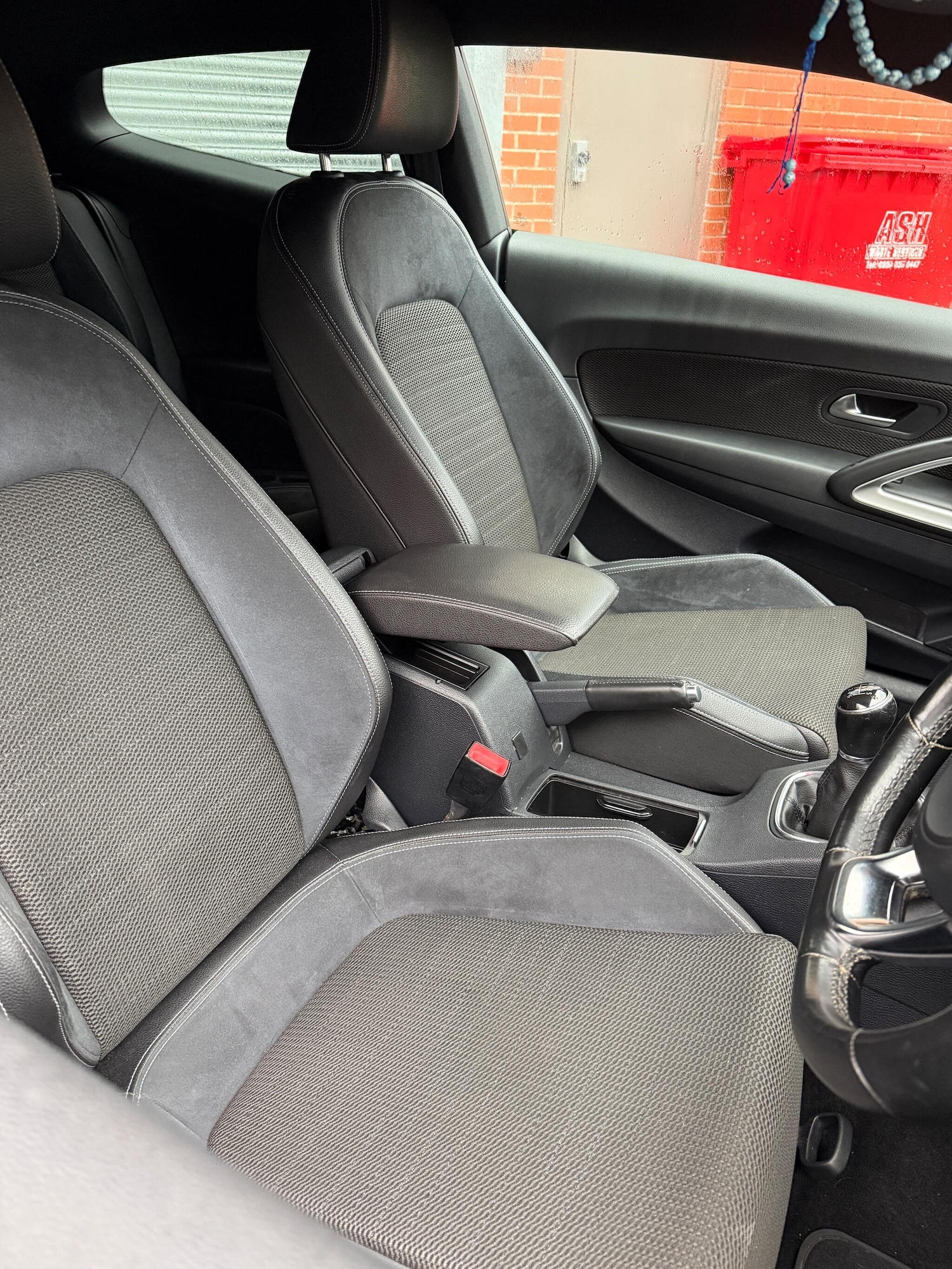 Used Volkswagen Scirocco 2015 for sale - 76878808: Photo 15