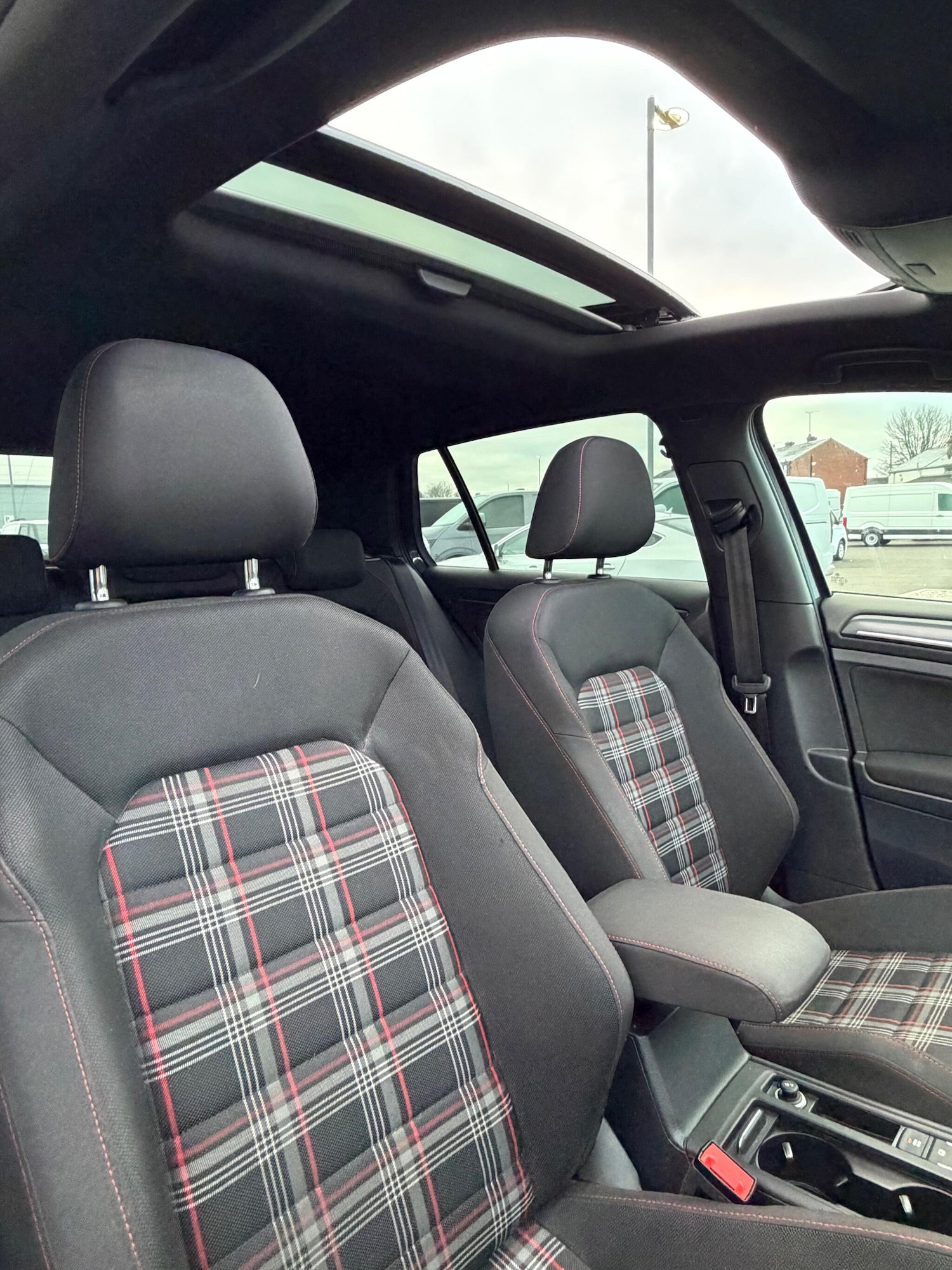 Used Volkswagen Golf 2018 for sale - 77091919: Photo 16