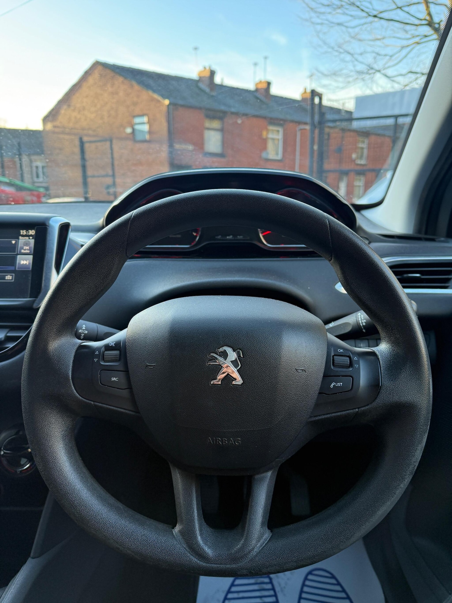 Used Peugeot 208 2014 for sale - 76926123: Photo 14