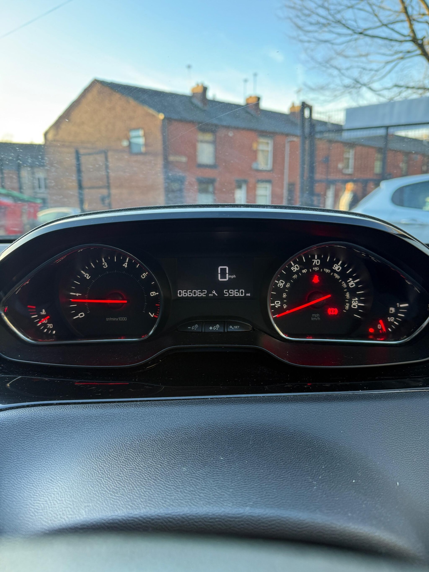 Used Peugeot 208 2014 for sale - 76926123: Photo 16