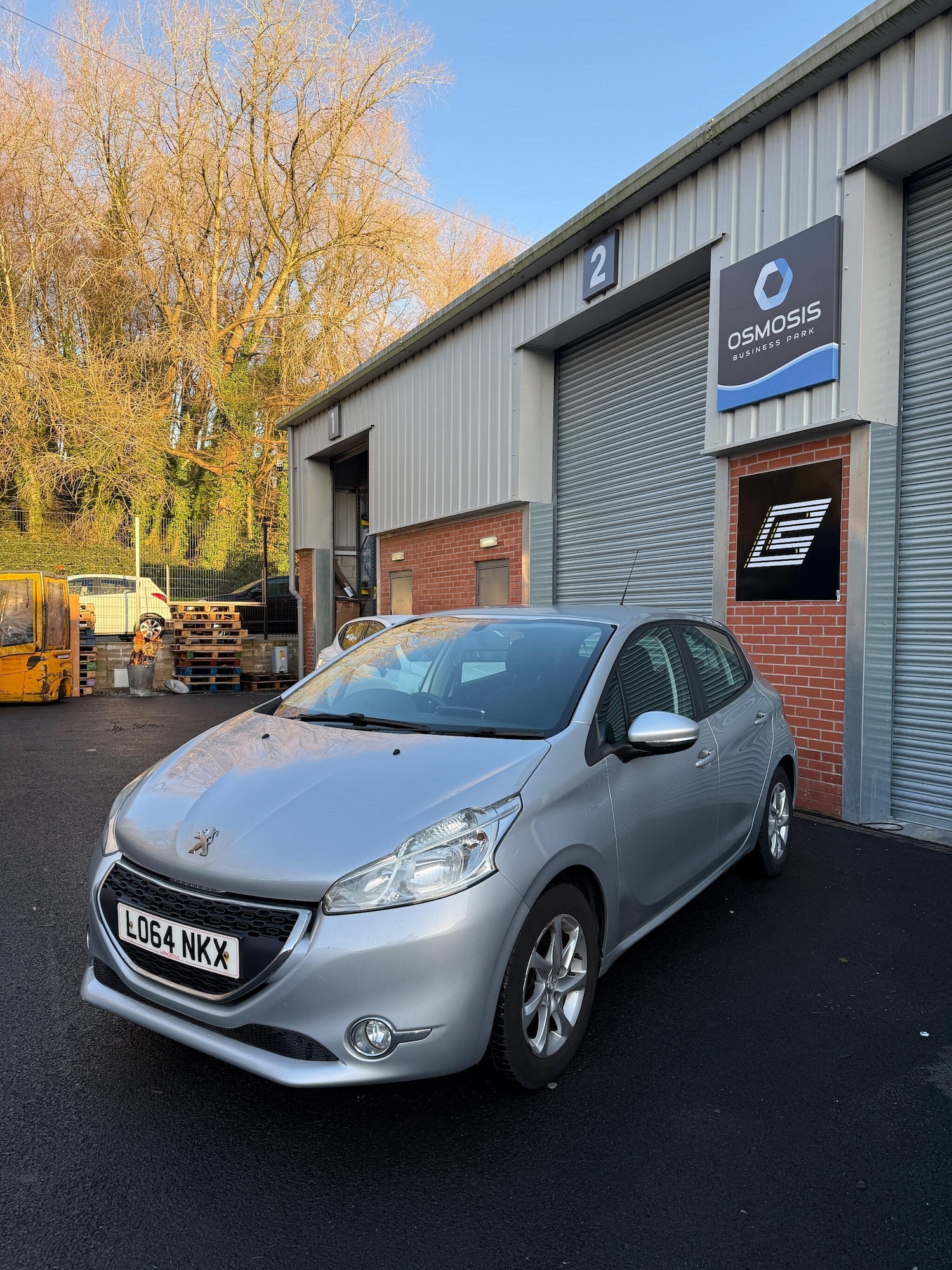 Used Peugeot 208 2014 for sale - 76926123: Photo 3