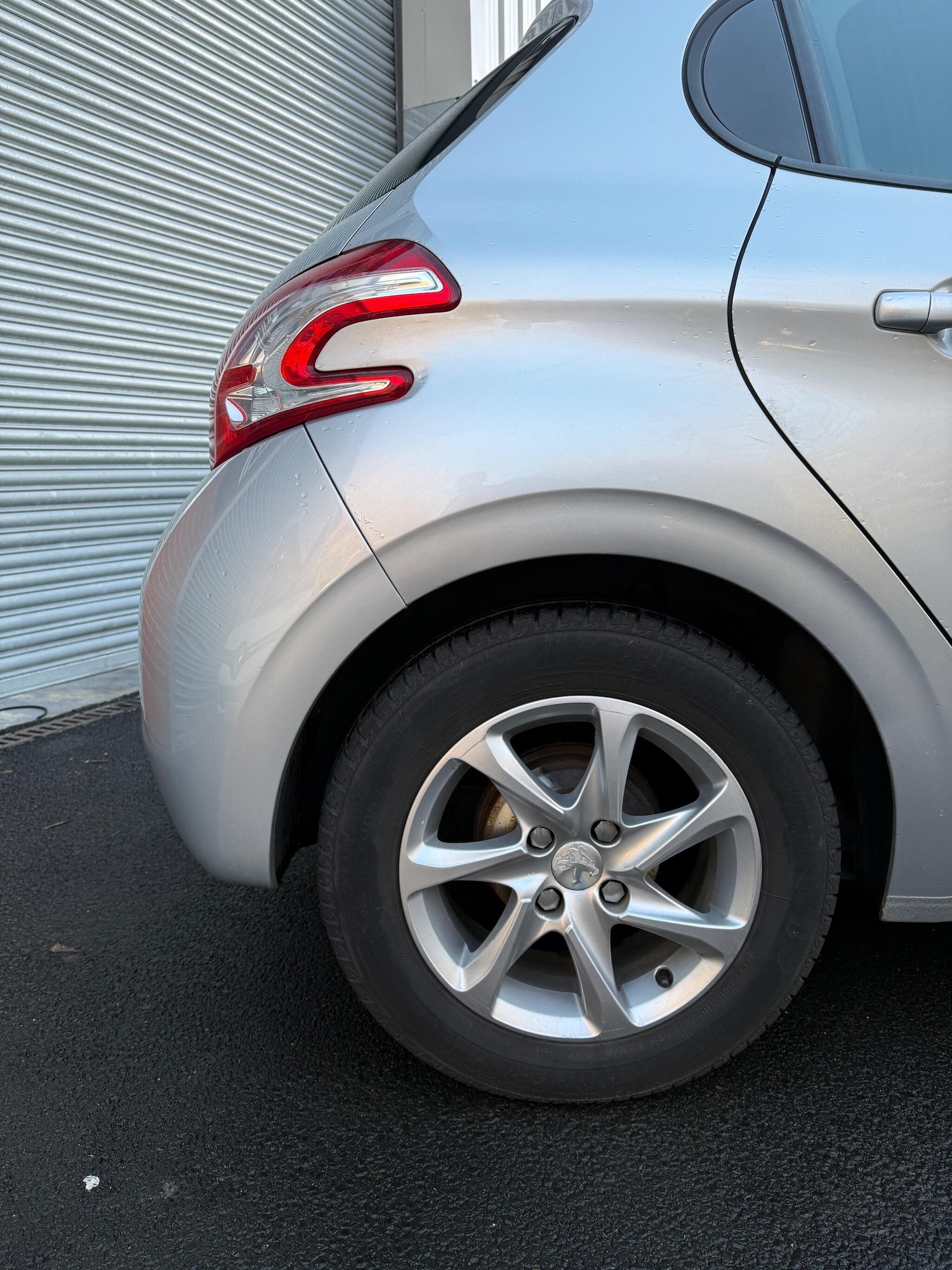 Used Peugeot 208 2014 for sale - 76926123: Photo 9