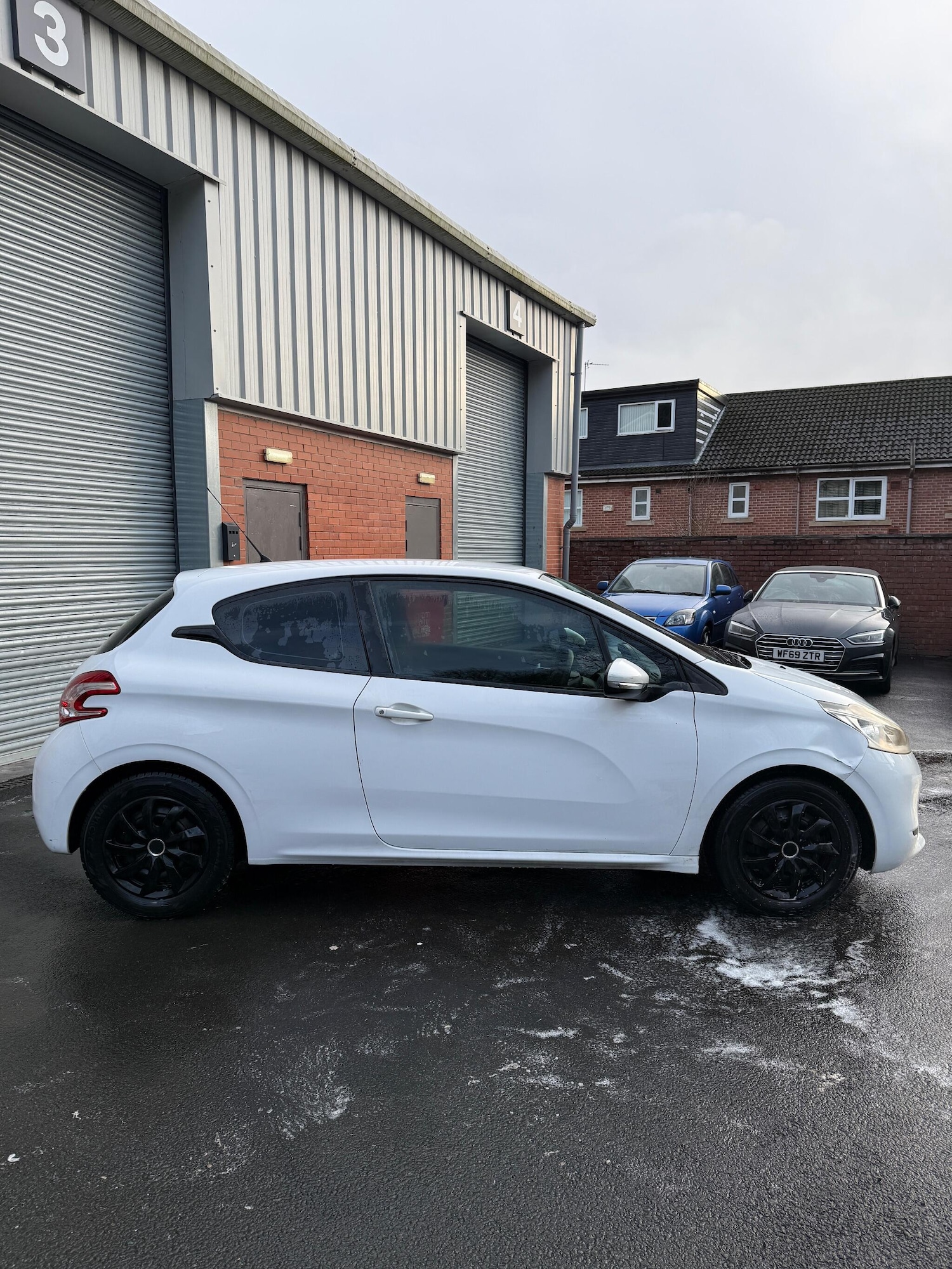Used Peugeot 208 2012 for sale - 77550163: Photo 11