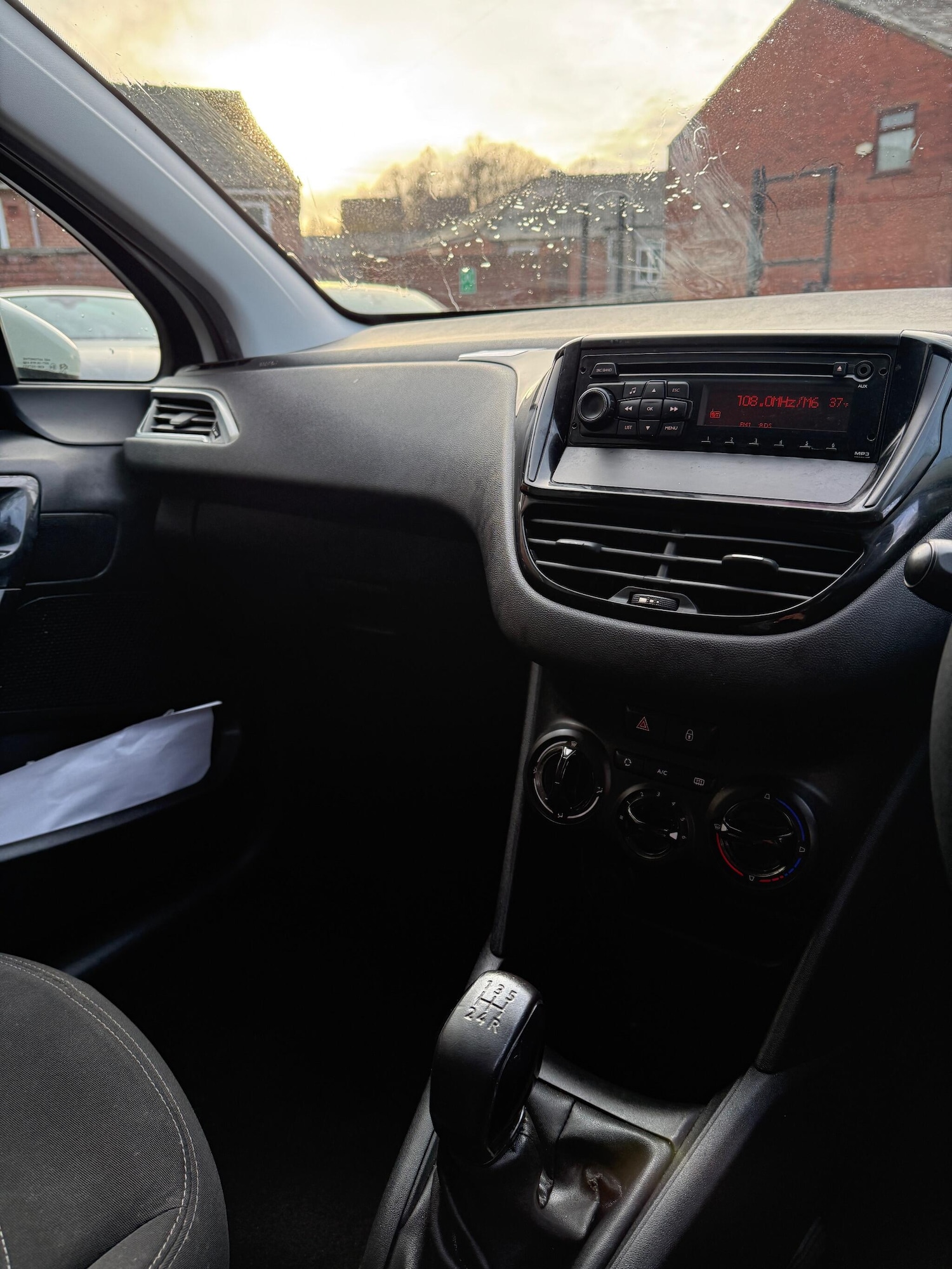 Used Peugeot 208 2012 for sale - 77550163: Photo 16