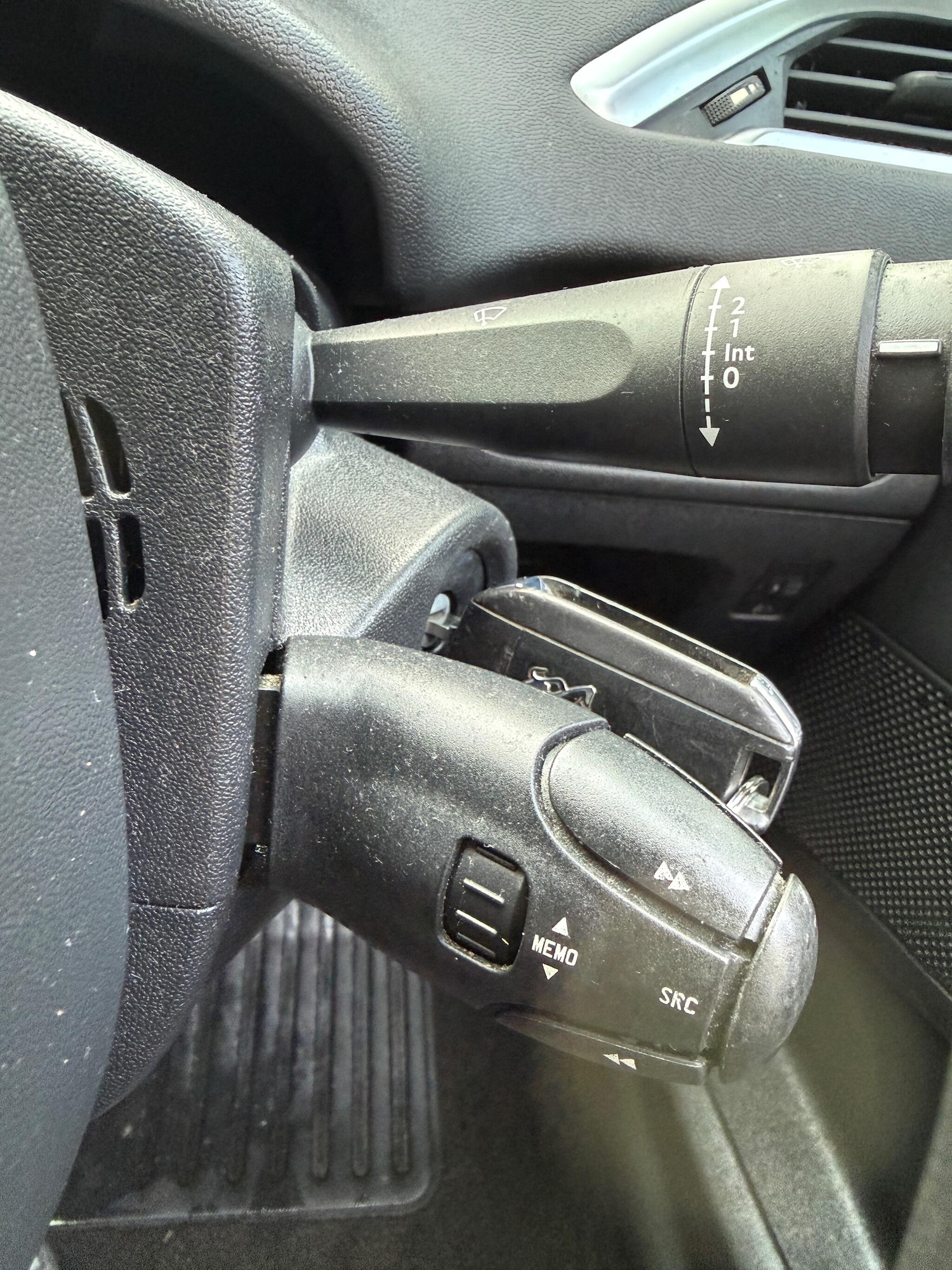 Used Peugeot 208 2012 for sale - 77550163: Photo 22