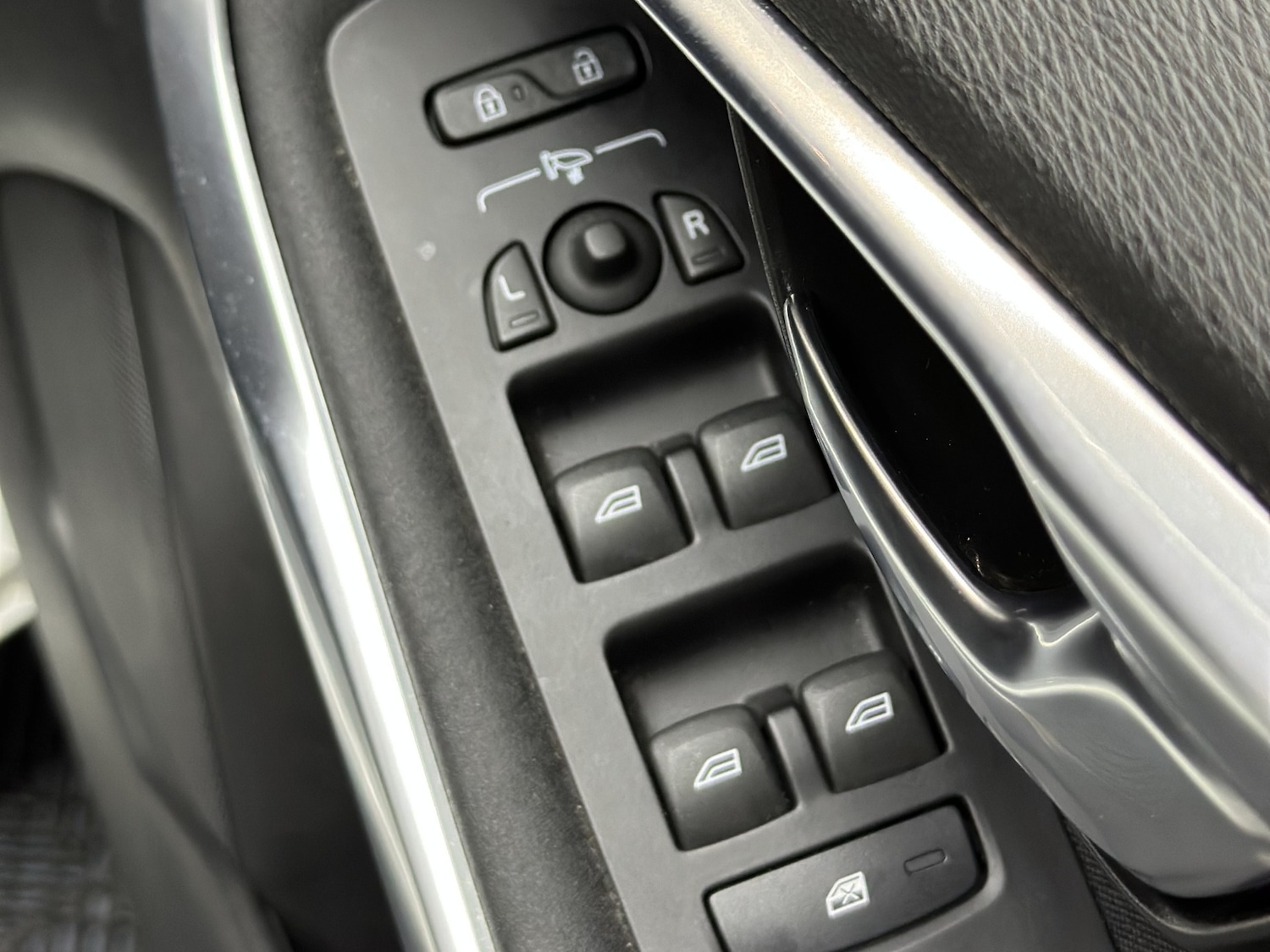 Used Volvo V40 2019 for sale - 77034521: Photo 21