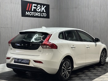 Used Volvo V40 2019 for sale - 77034521: Photo