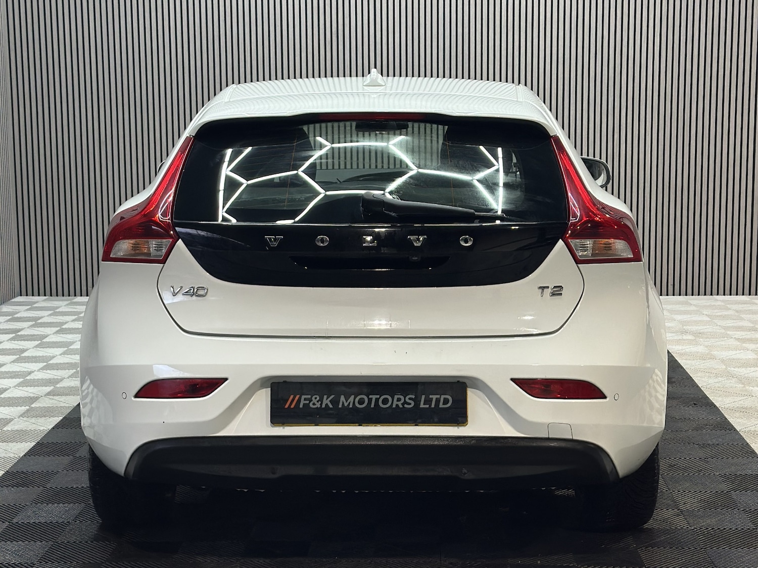 Used Volvo V40 2019 for sale - 77034521: Photo 4