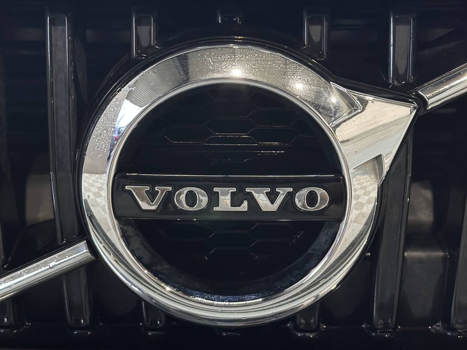 Used Volvo V40 2019 for sale - 77034521: Photo 8