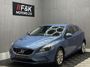 Used Volvo V40 2015 for sale - 78368884: Photo