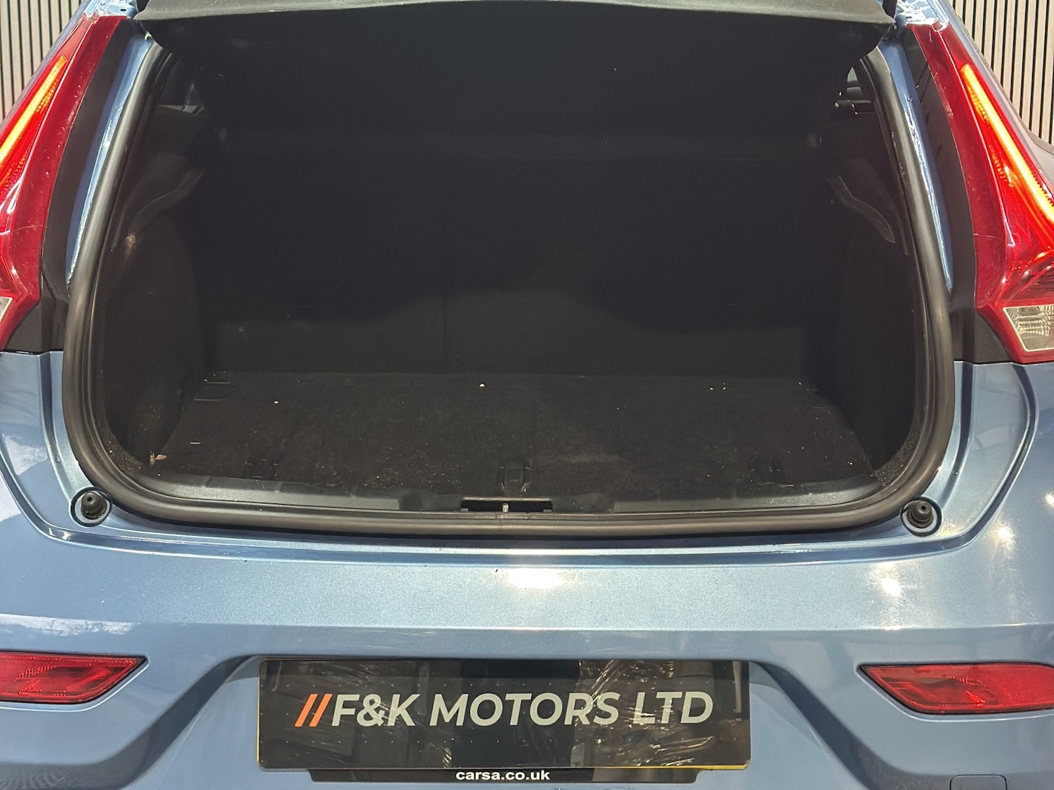 Used Volvo V40 2015 for sale - 77337566: Photo 10