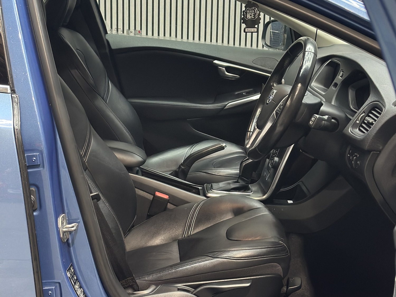 Used Volvo V40 2015 for sale - 77337566: Photo 11