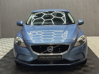 Used Volvo V40 2015 for sale - 77337566: Photo