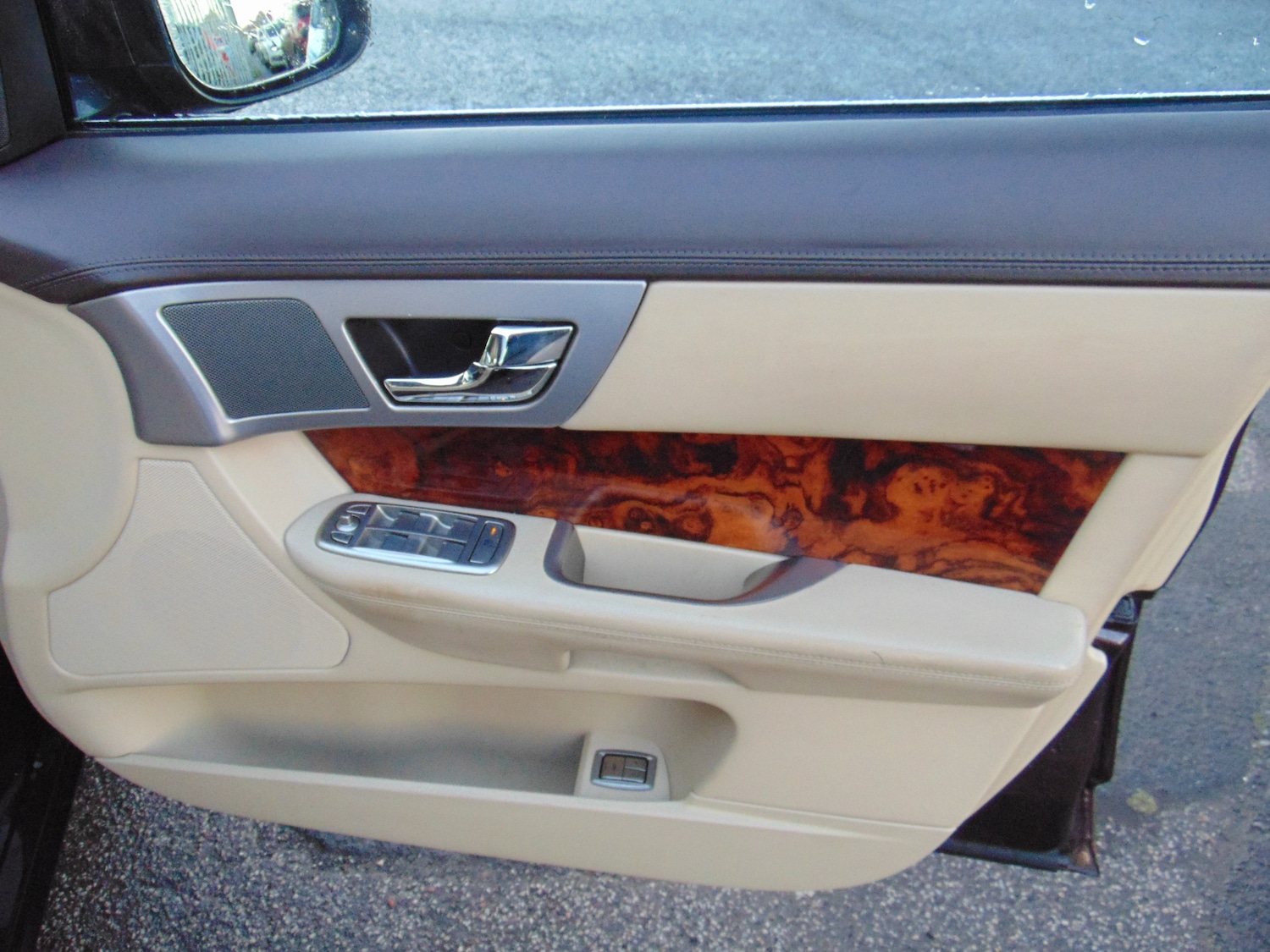 Used Jaguar XF 2010 for sale - 76616889: Photo 13